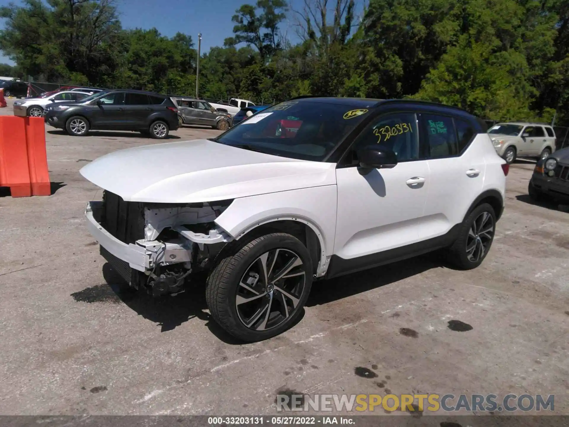 2 Photograph of a damaged car YV4162UM5M2438256 VOLVO XC40 2021