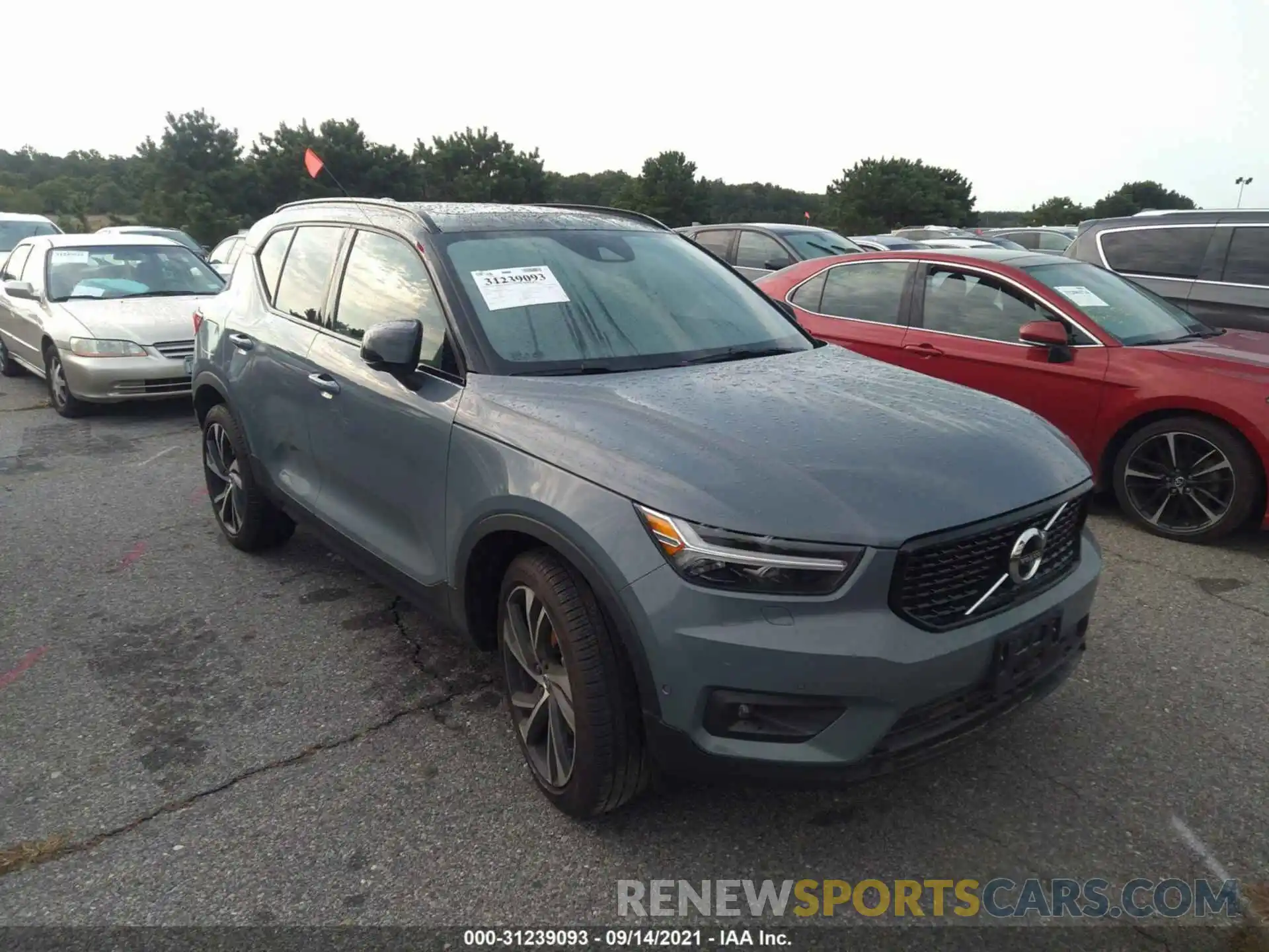 1 Photograph of a damaged car YV4162UM5M2499302 VOLVO XC40 2021