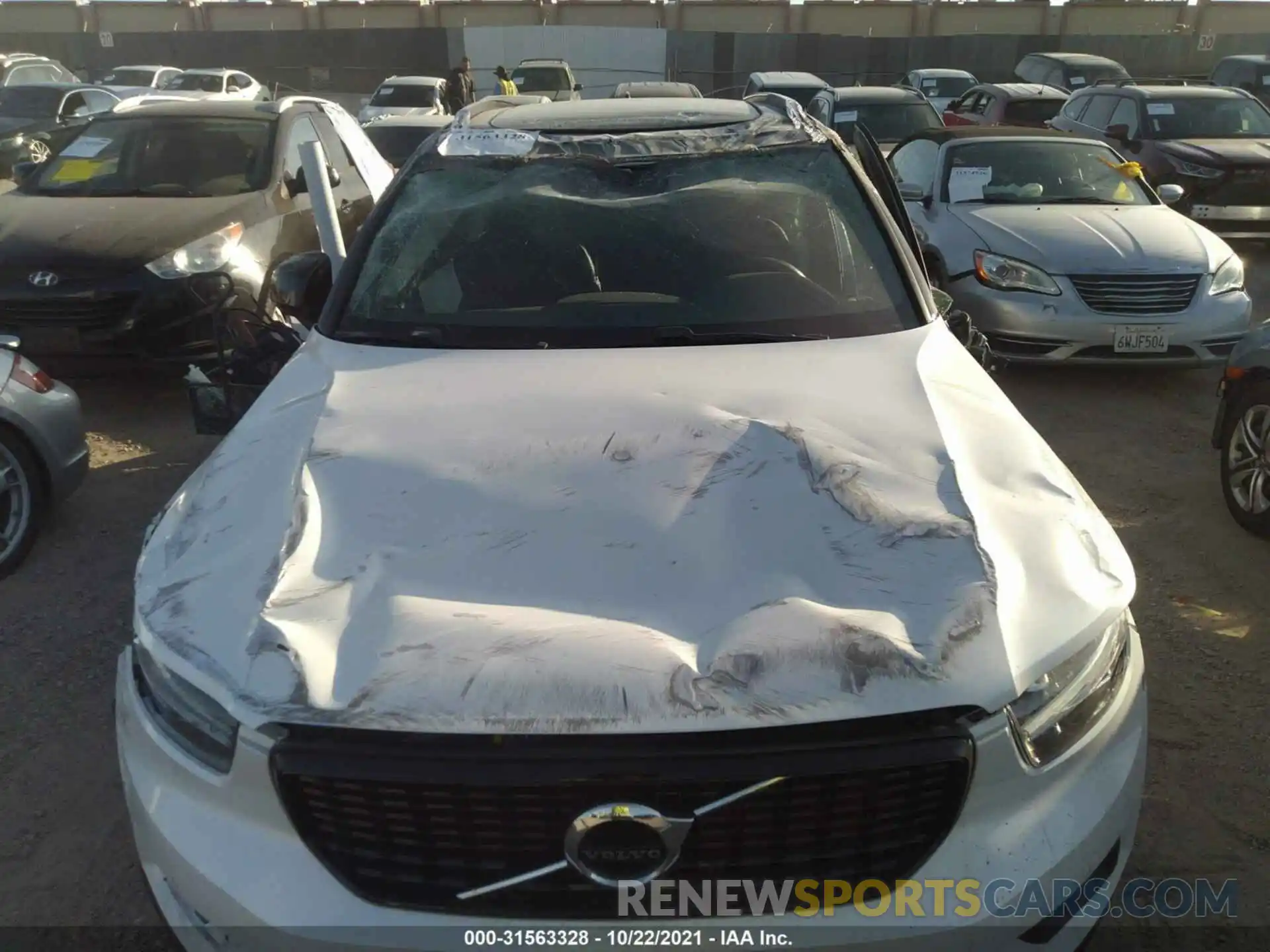 6 Photograph of a damaged car YV4162UM5M2577433 VOLVO XC40 2021