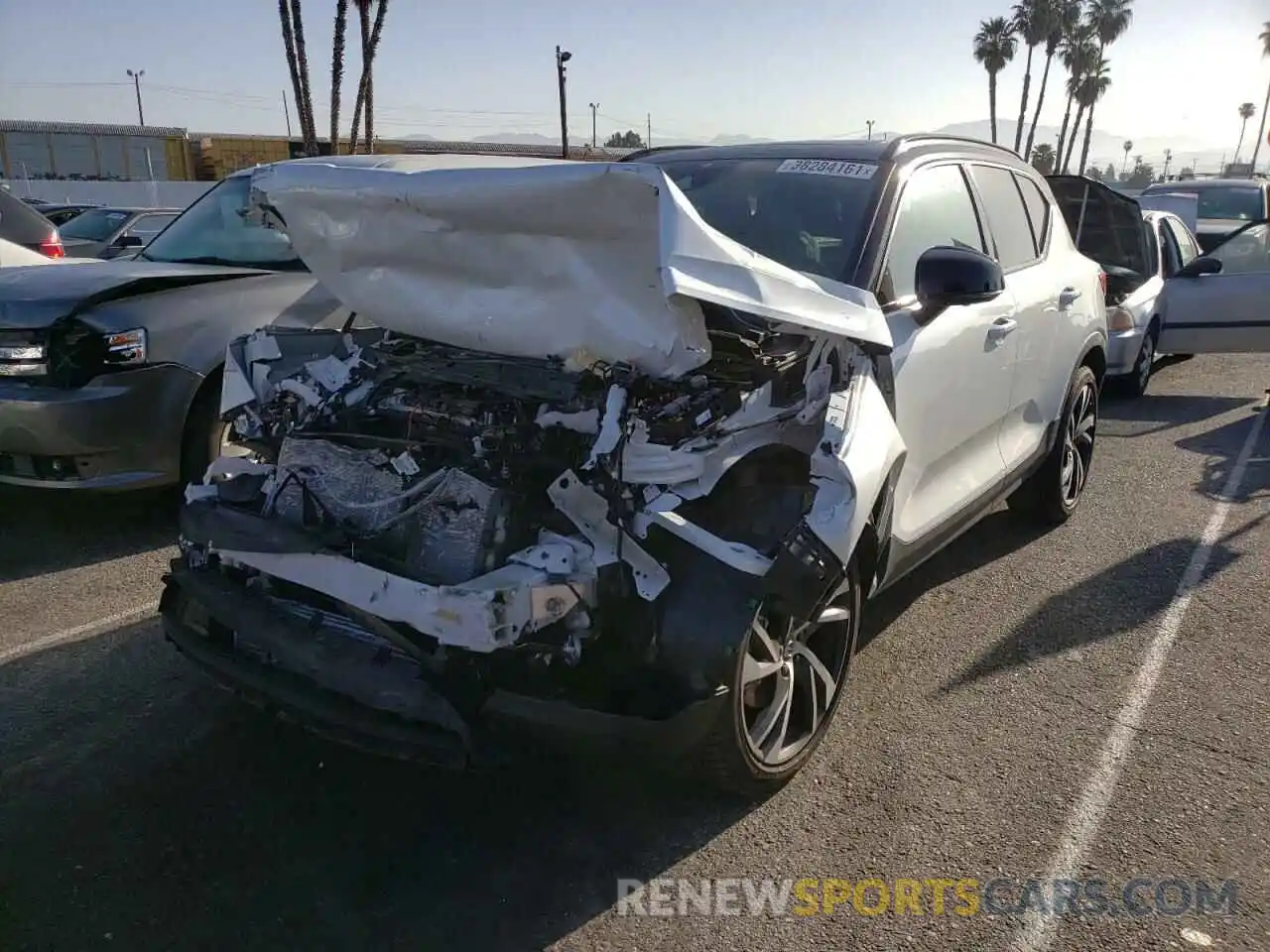 2 Photograph of a damaged car YV4162UM6M2442364 VOLVO XC40 2021