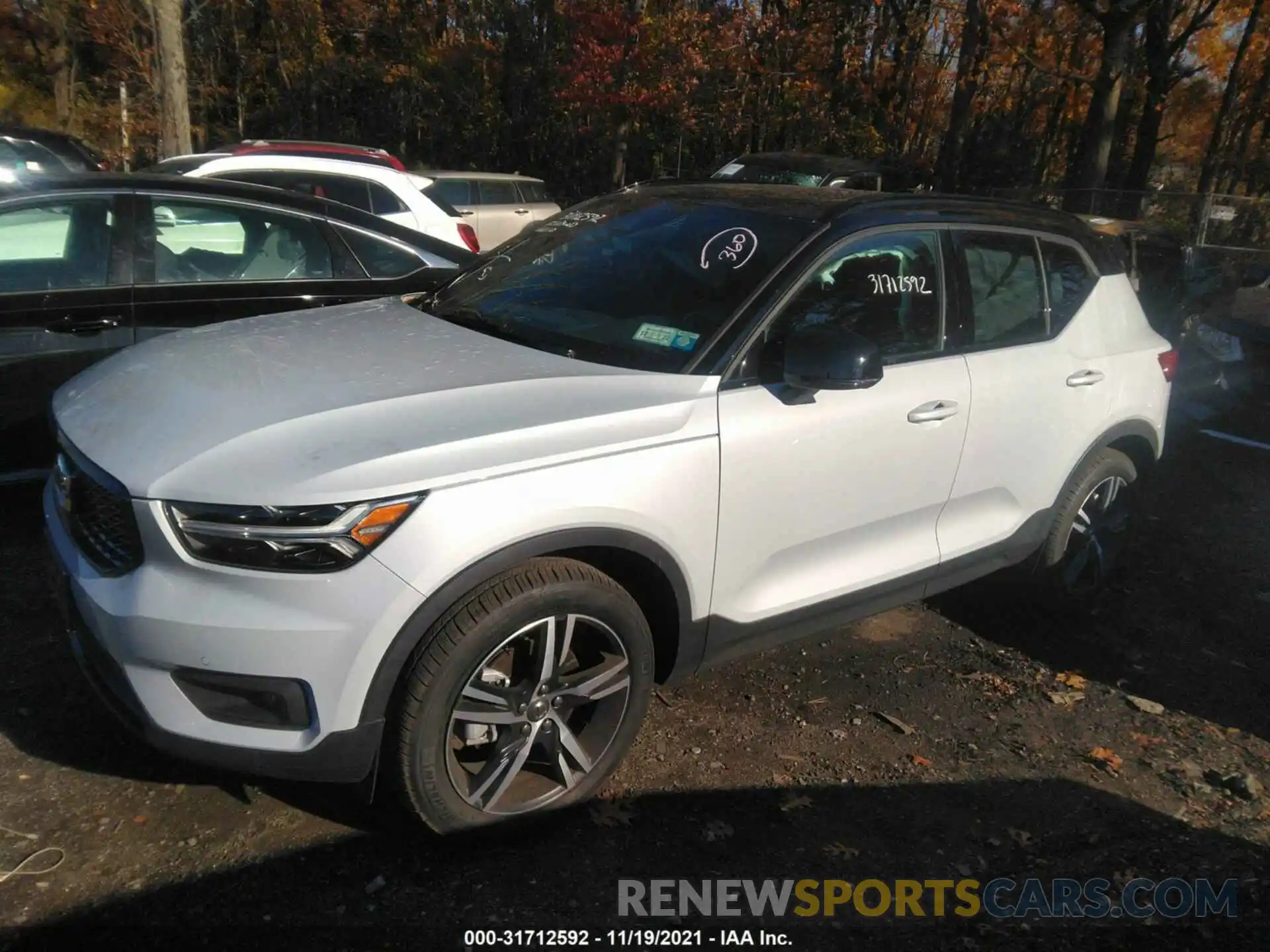 2 Photograph of a damaged car YV4162UM6M2468236 VOLVO XC40 2021