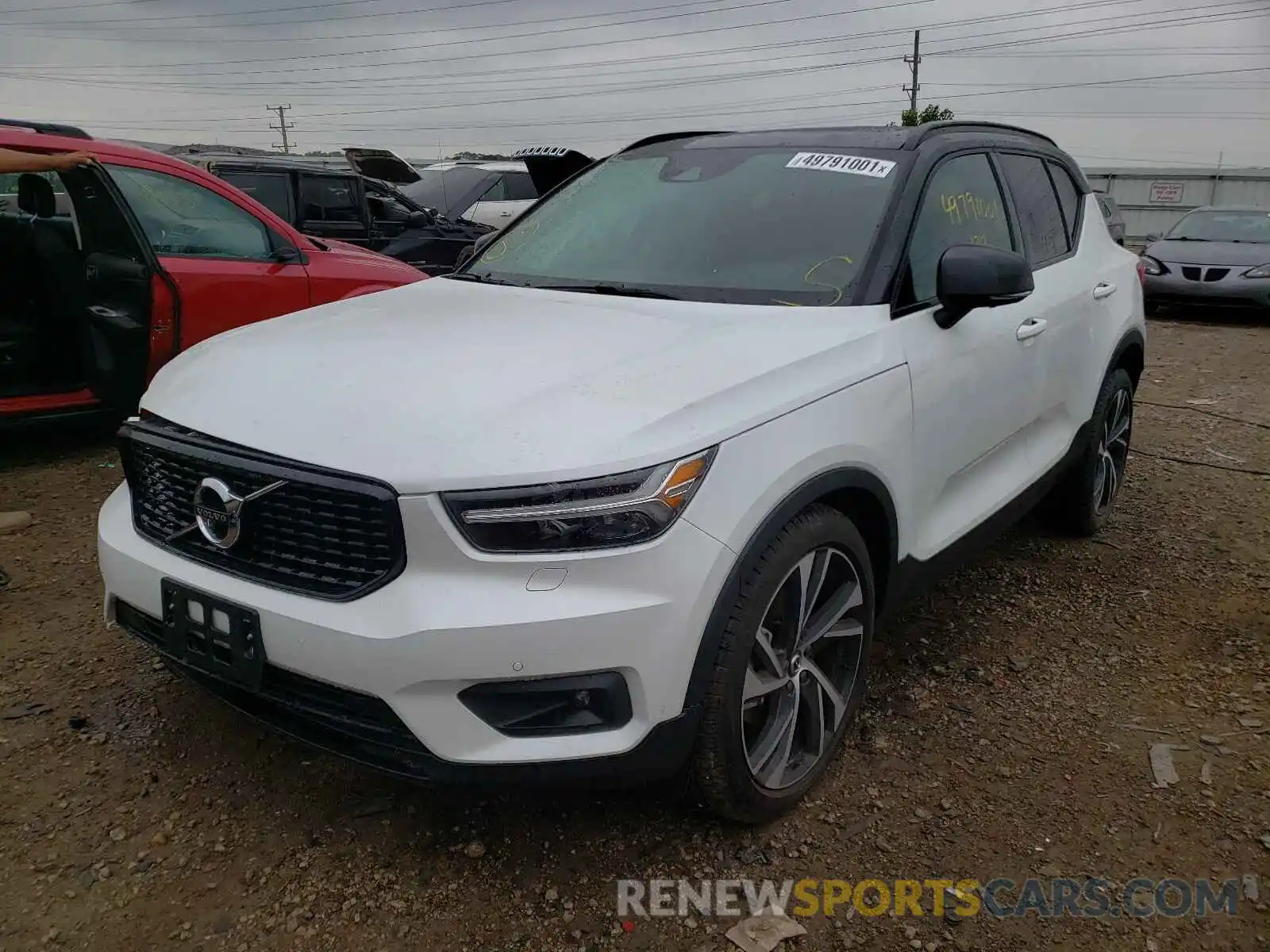 2 Photograph of a damaged car YV4162UM6M2494786 VOLVO XC40 2021