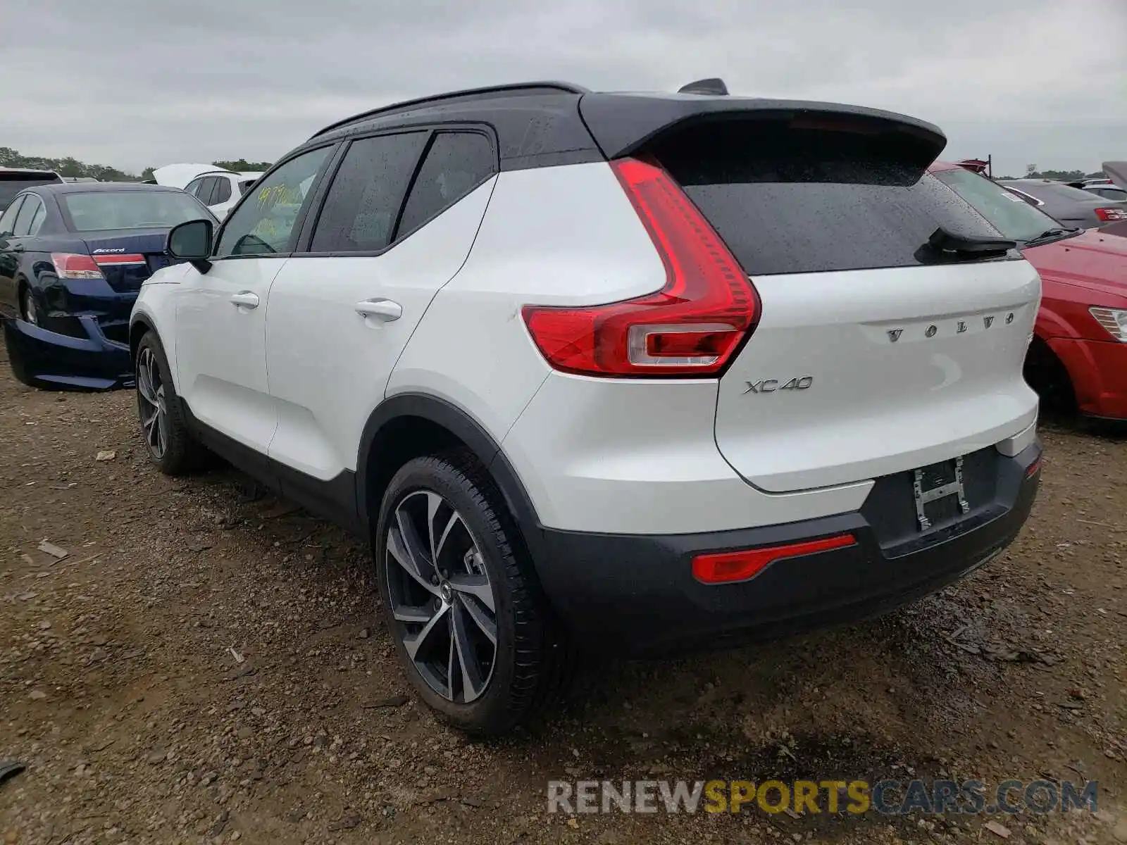 3 Photograph of a damaged car YV4162UM6M2494786 VOLVO XC40 2021