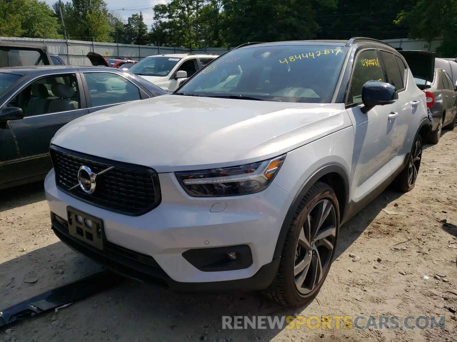 2 Photograph of a damaged car YV4162UM6M2528340 VOLVO XC40 2021