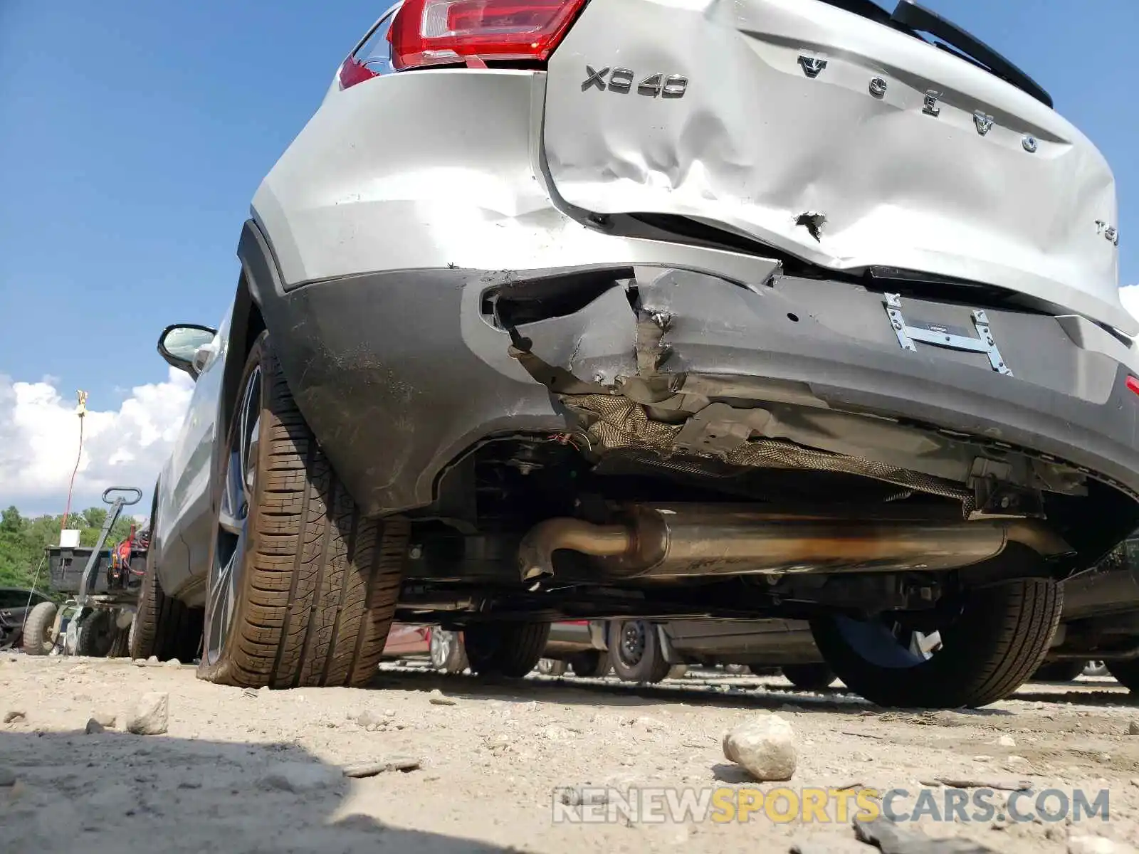 9 Photograph of a damaged car YV4162UM6M2528340 VOLVO XC40 2021