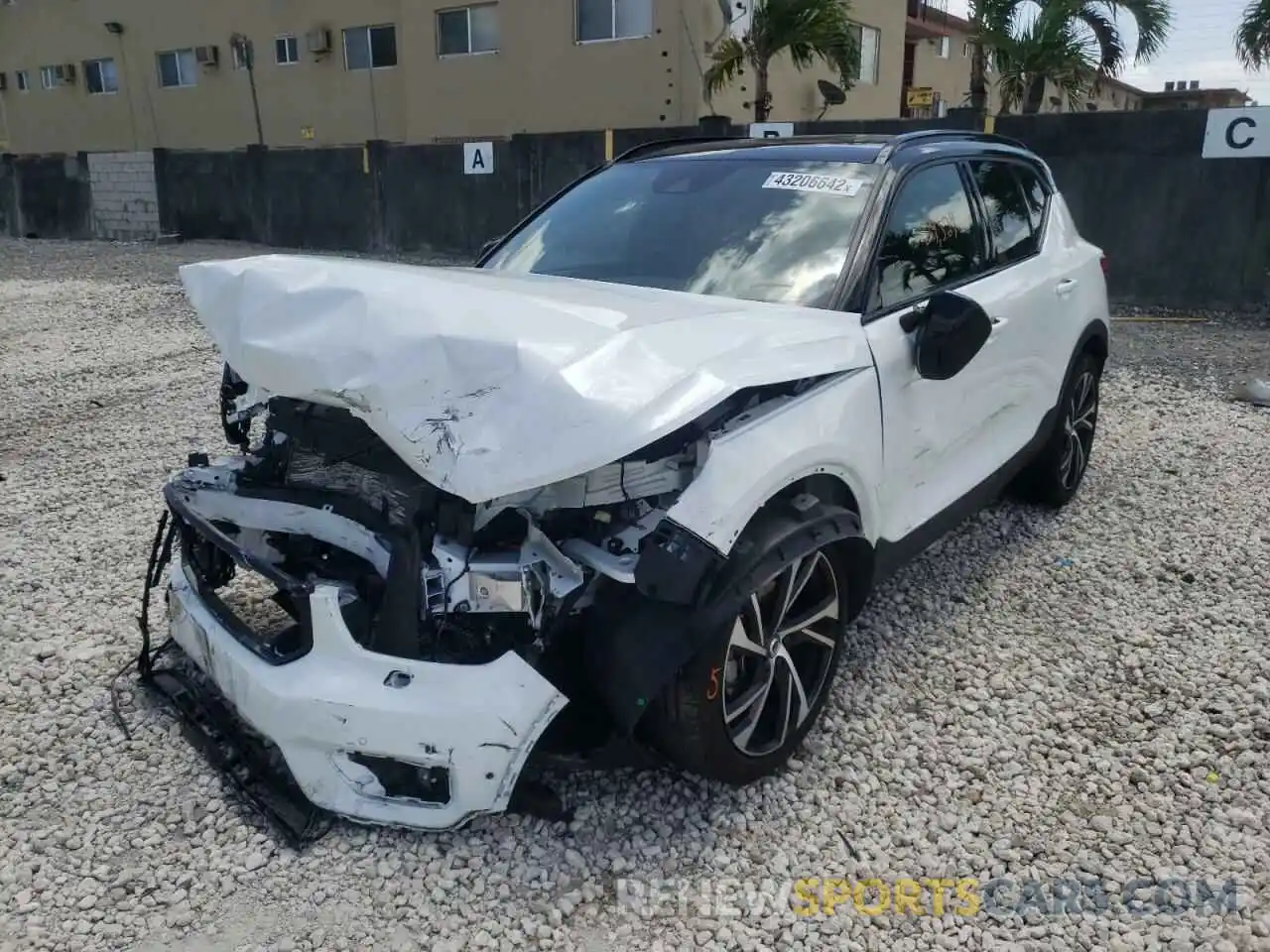 2 Photograph of a damaged car YV4162UM6M2558549 VOLVO XC40 2021