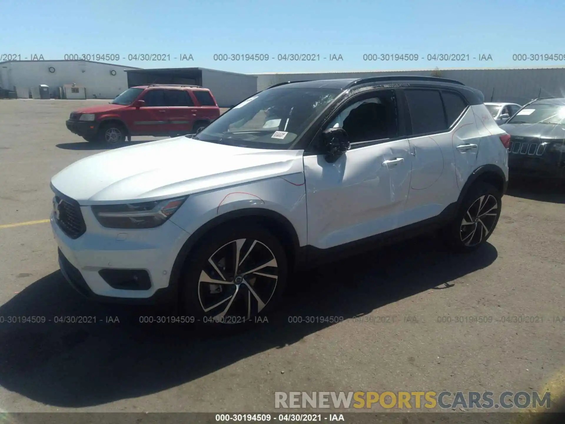 2 Photograph of a damaged car YV4162UM7M2428151 VOLVO XC40 2021