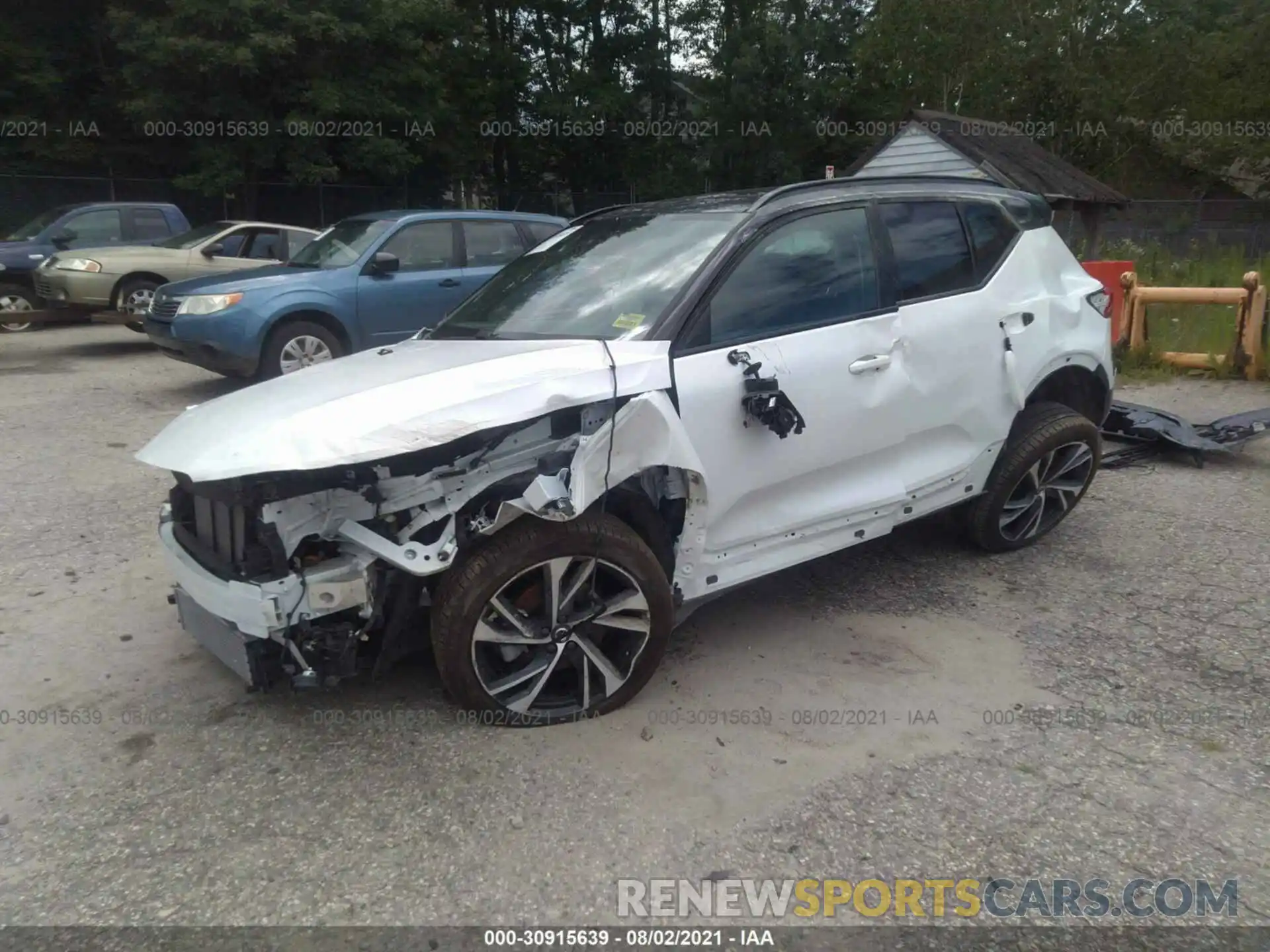 2 Photograph of a damaged car YV4162UM7M2459447 VOLVO XC40 2021