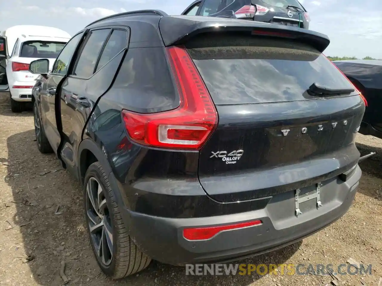 3 Photograph of a damaged car YV4162UM7M2563193 VOLVO XC40 2021