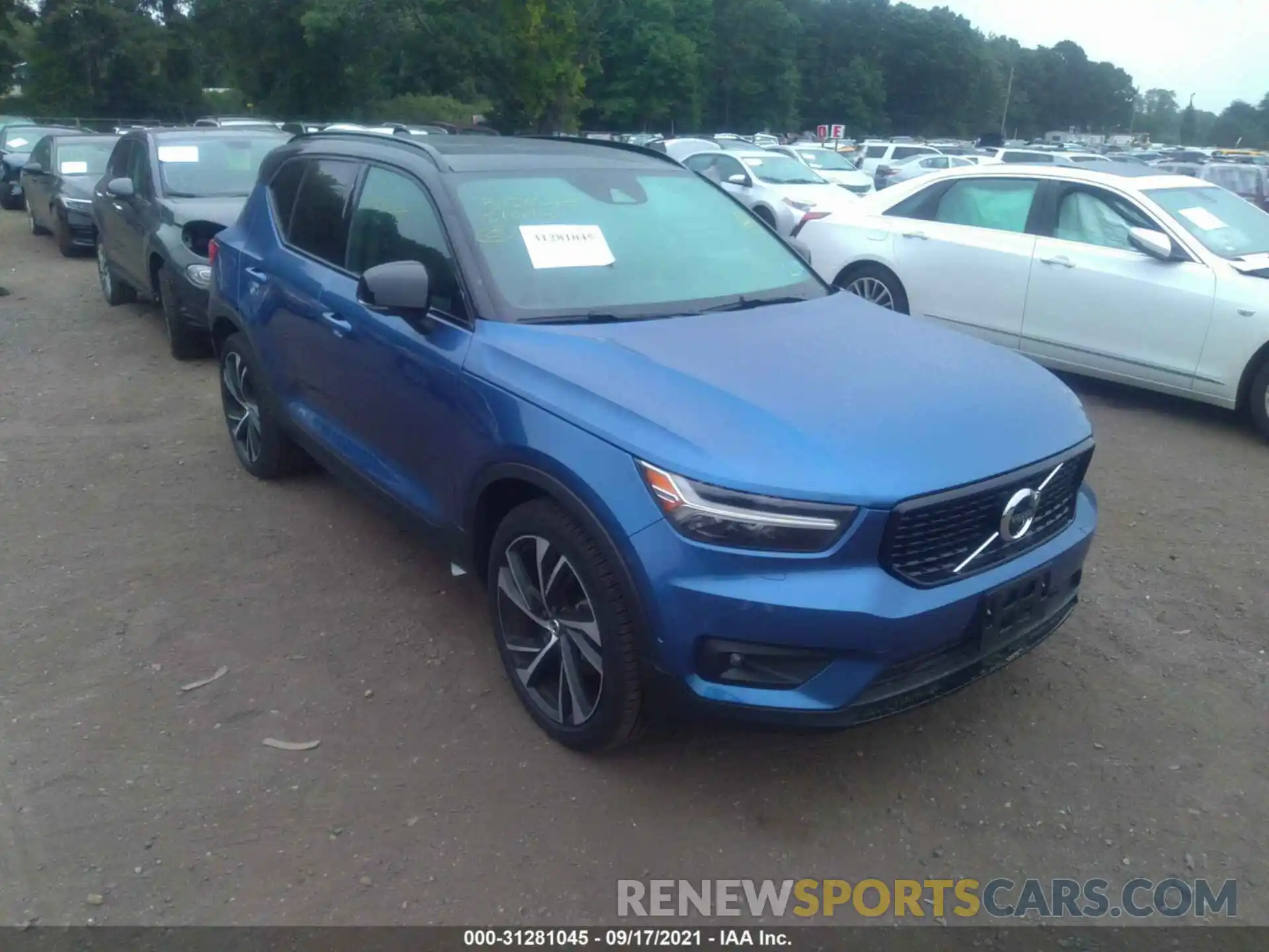 1 Photograph of a damaged car YV4162UMXM2431609 VOLVO XC40 2021