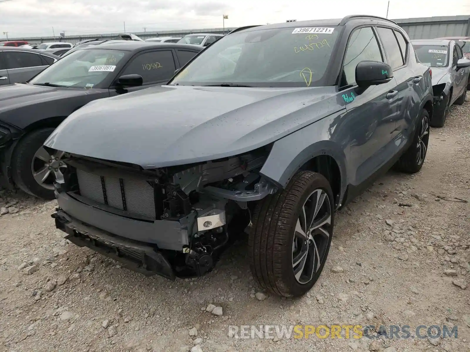 2 Photograph of a damaged car YV4162UMXM2440729 VOLVO XC40 2021