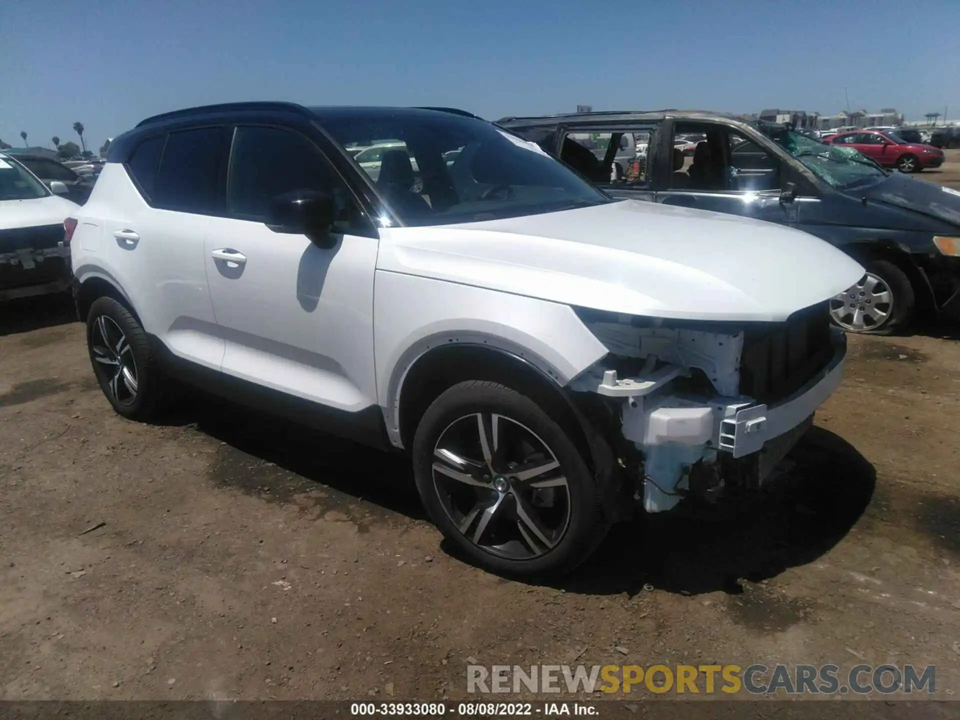 1 Photograph of a damaged car YV4162UMXM2607252 VOLVO XC40 2021