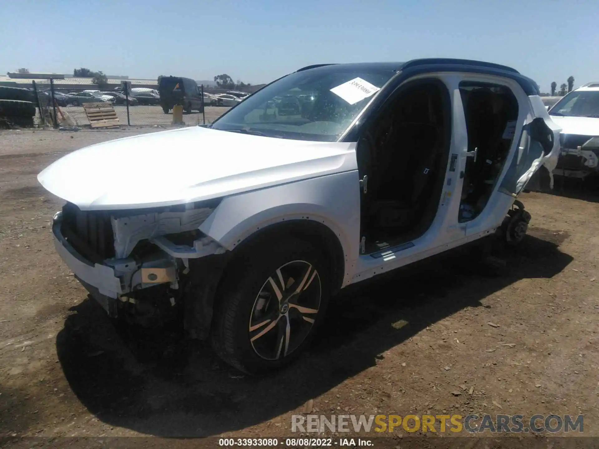 2 Photograph of a damaged car YV4162UMXM2607252 VOLVO XC40 2021