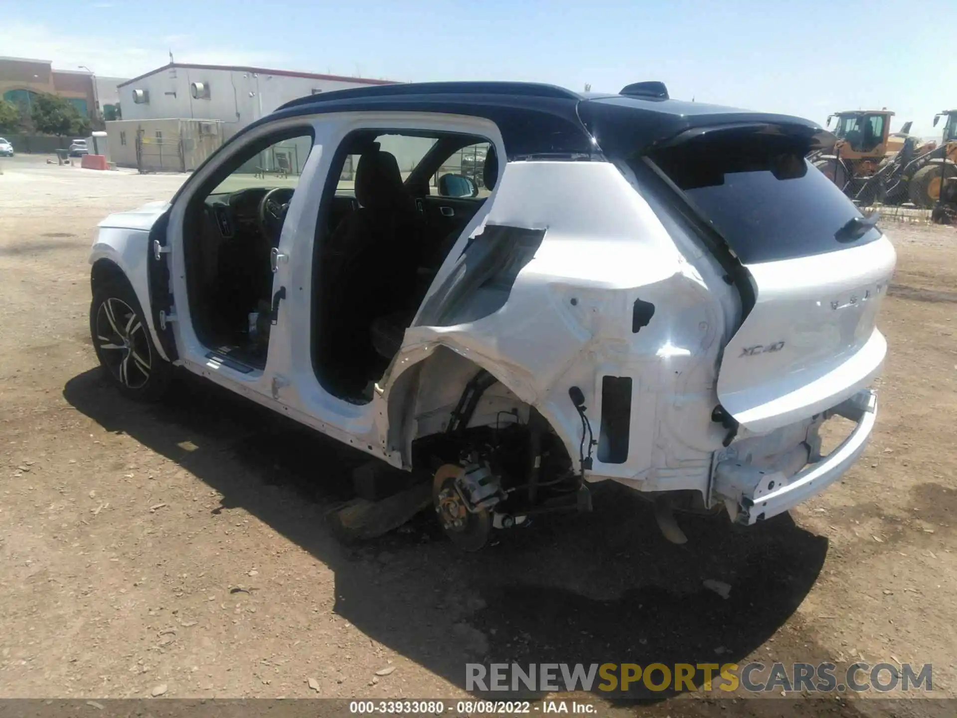 3 Photograph of a damaged car YV4162UMXM2607252 VOLVO XC40 2021