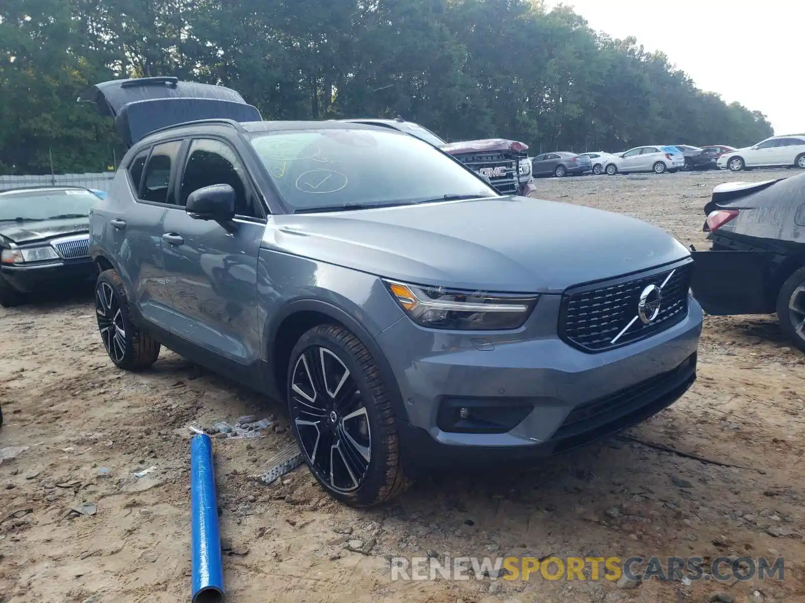 1 Photograph of a damaged car YV4162UMXM2614573 VOLVO XC40 2021