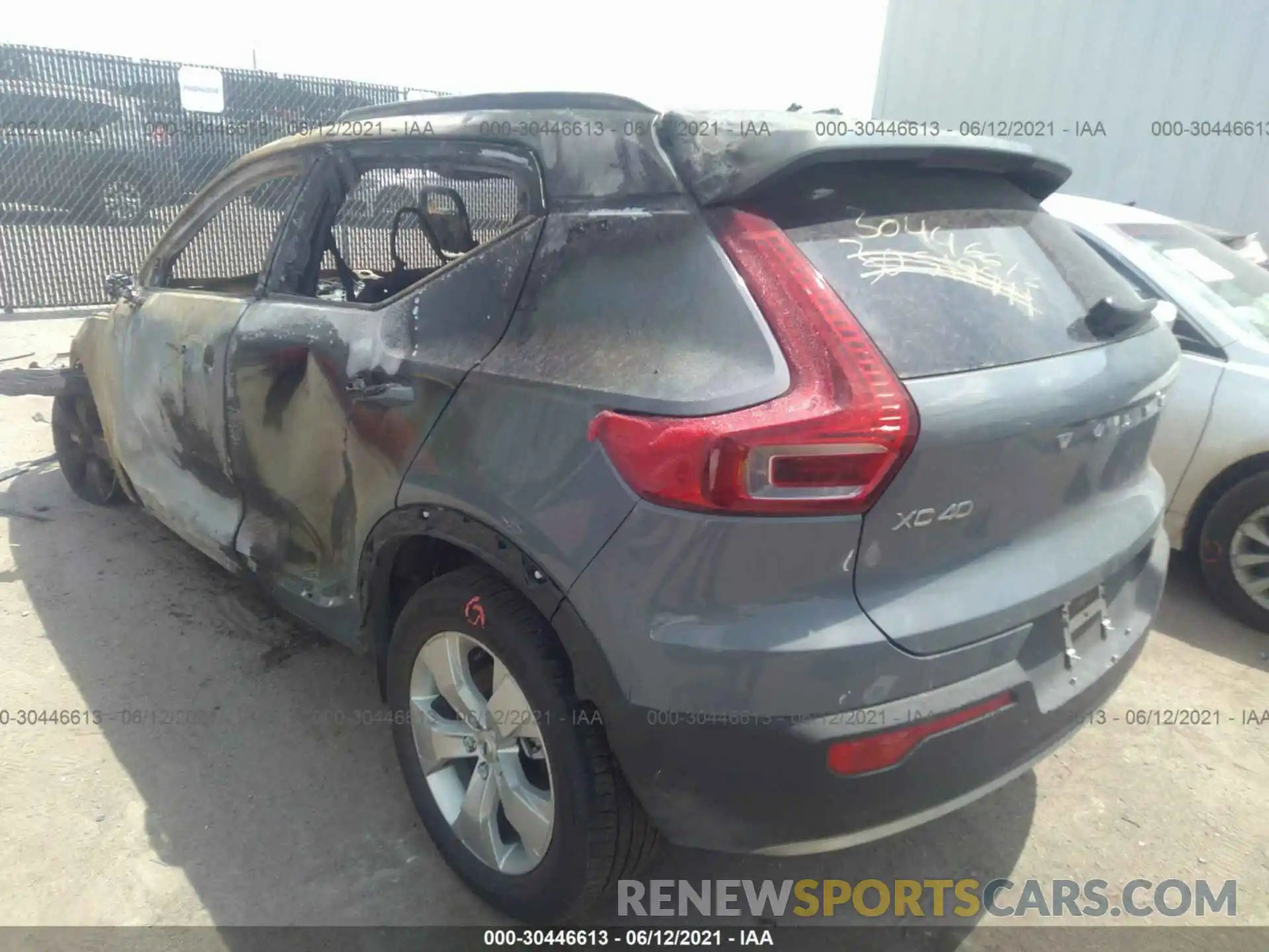 3 Photograph of a damaged car YV4AC2HK7M2469932 VOLVO XC40 2021