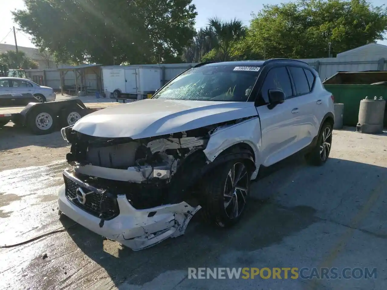 2 Photograph of a damaged car YV4AC2HM0M2603701 VOLVO XC40 2021