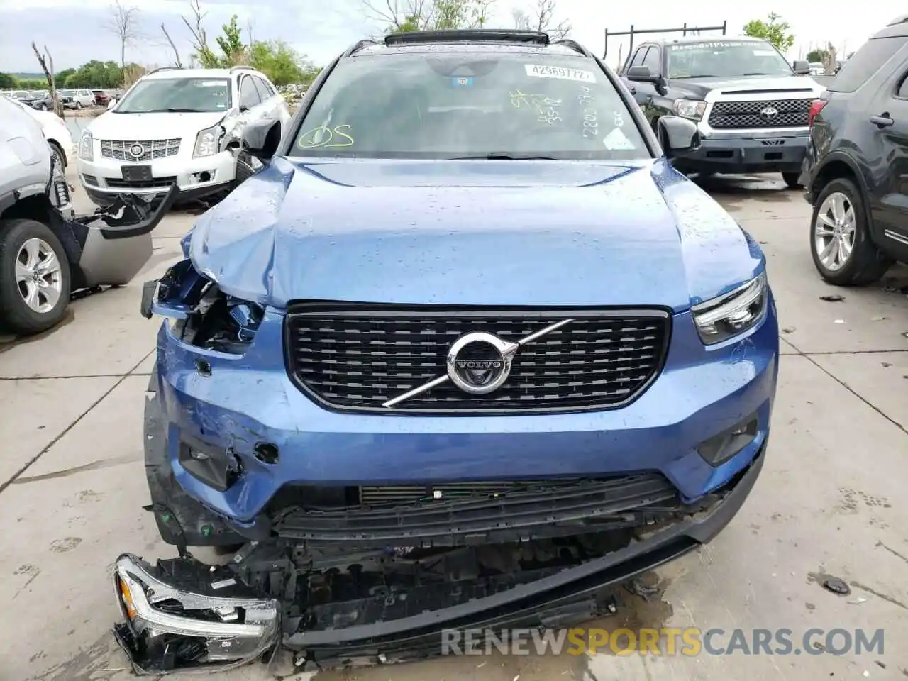 9 Фотография поврежденного автомобиля YV4AC2HM4M2563655 VOLVO XC40 2021