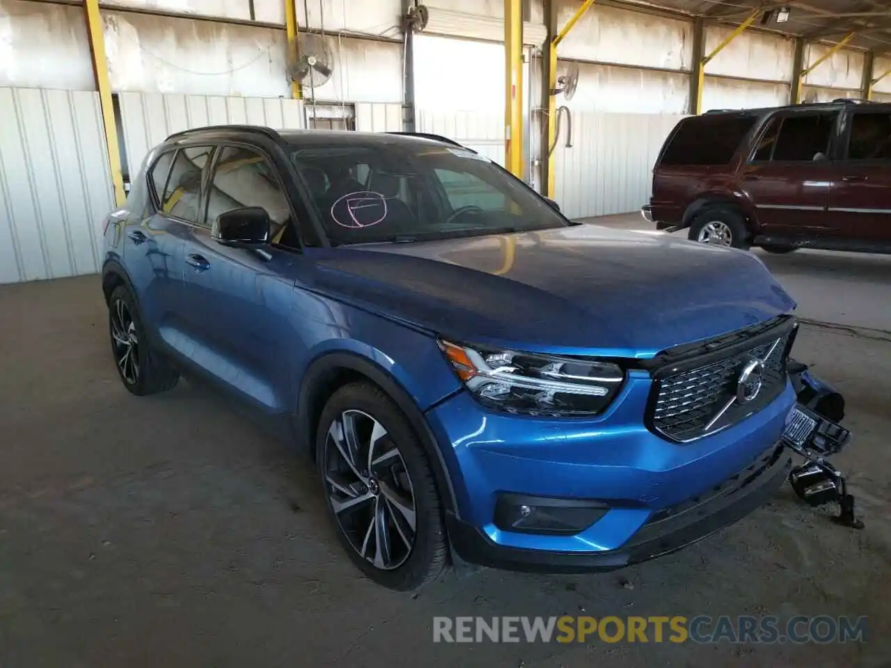 1 Photograph of a damaged car YV4AC2HM6M2453996 VOLVO XC40 2021