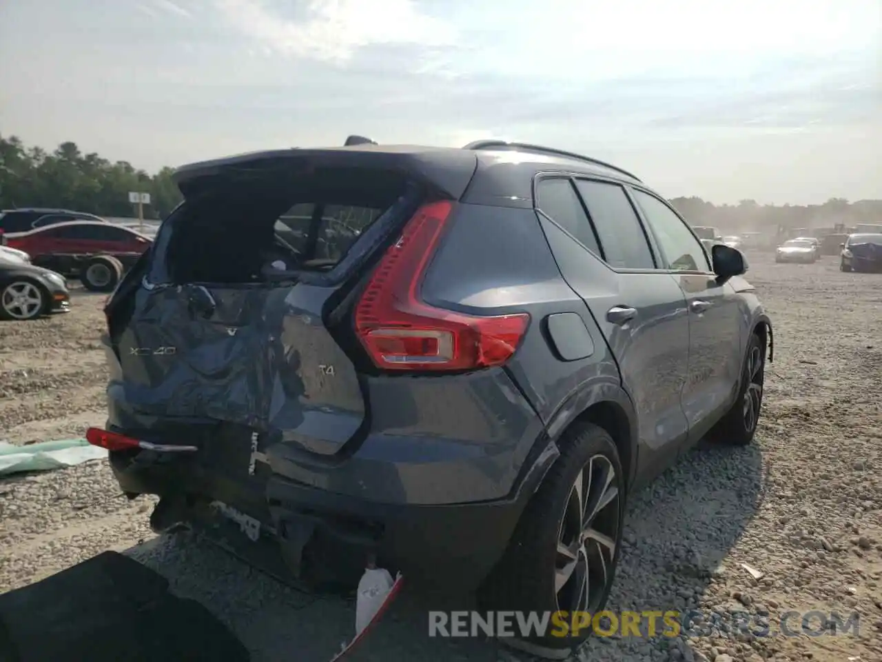 4 Photograph of a damaged car YV4AC2HM9M2496342 VOLVO XC40 2021