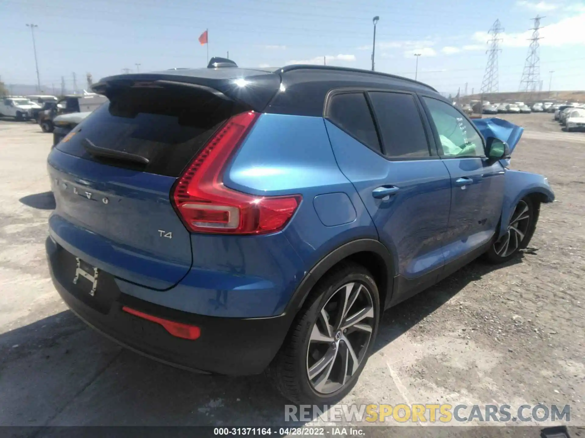 4 Photograph of a damaged car YV4AC2HMXM2482420 VOLVO XC40 2021