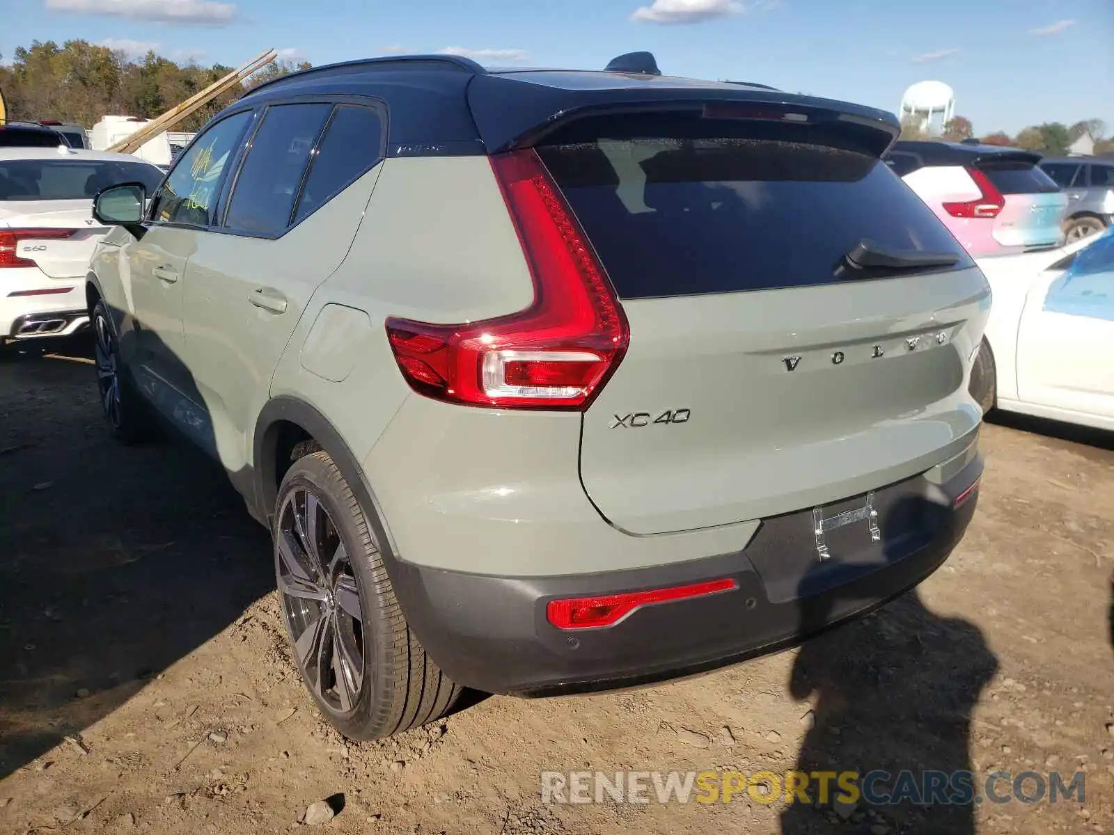 3 Photograph of a damaged car YV4ED3UR0M2440635 VOLVO XC40 2021