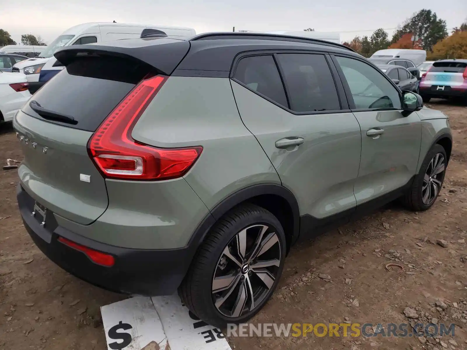 4 Photograph of a damaged car YV4ED3UR1M2439610 VOLVO XC40 2021