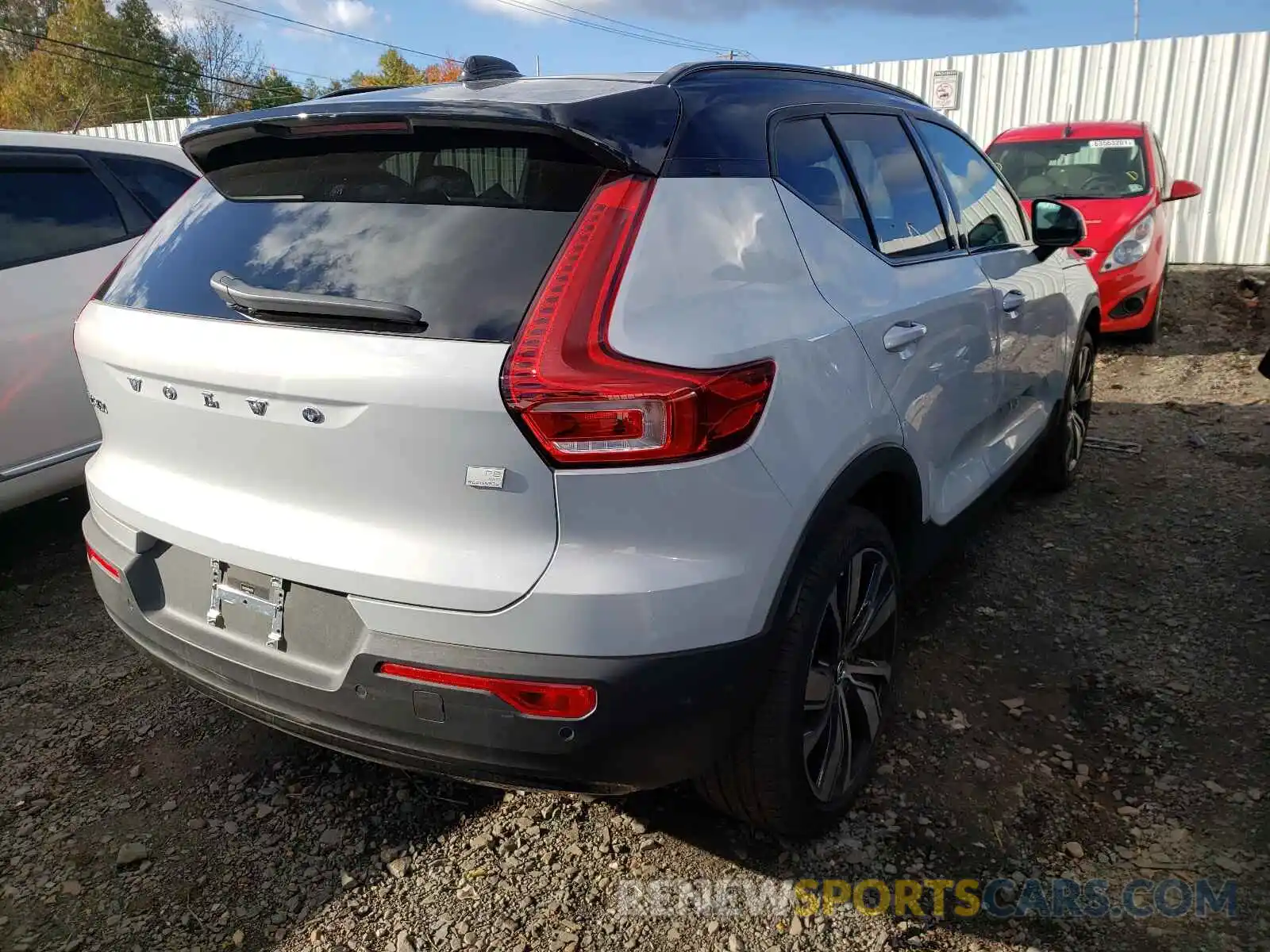 4 Фотография поврежденного автомобиля YV4ED3UR2M2439521 VOLVO XC40 2021