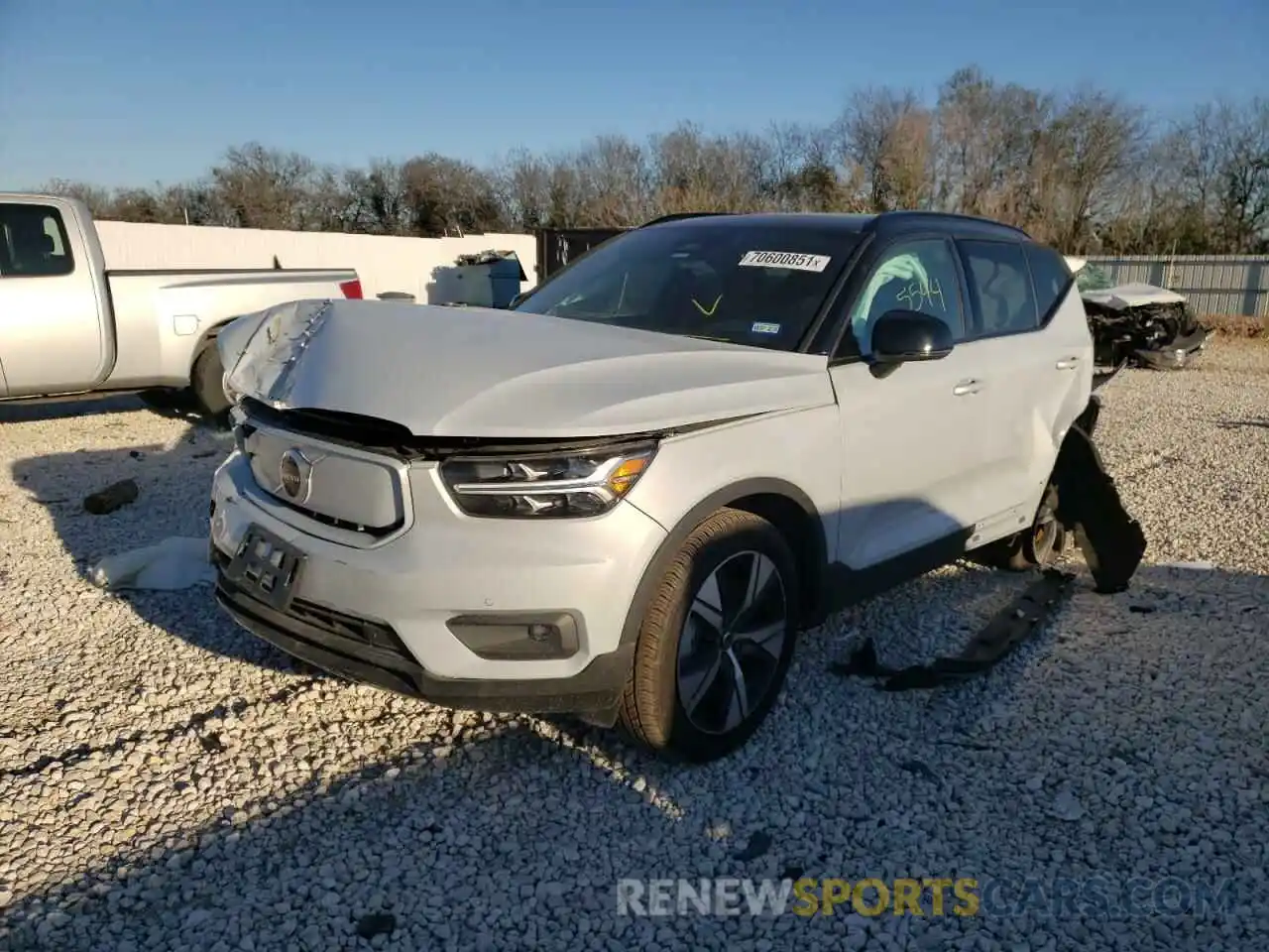 2 Photograph of a damaged car YV4ED3UR4M2534047 VOLVO XC40 2021