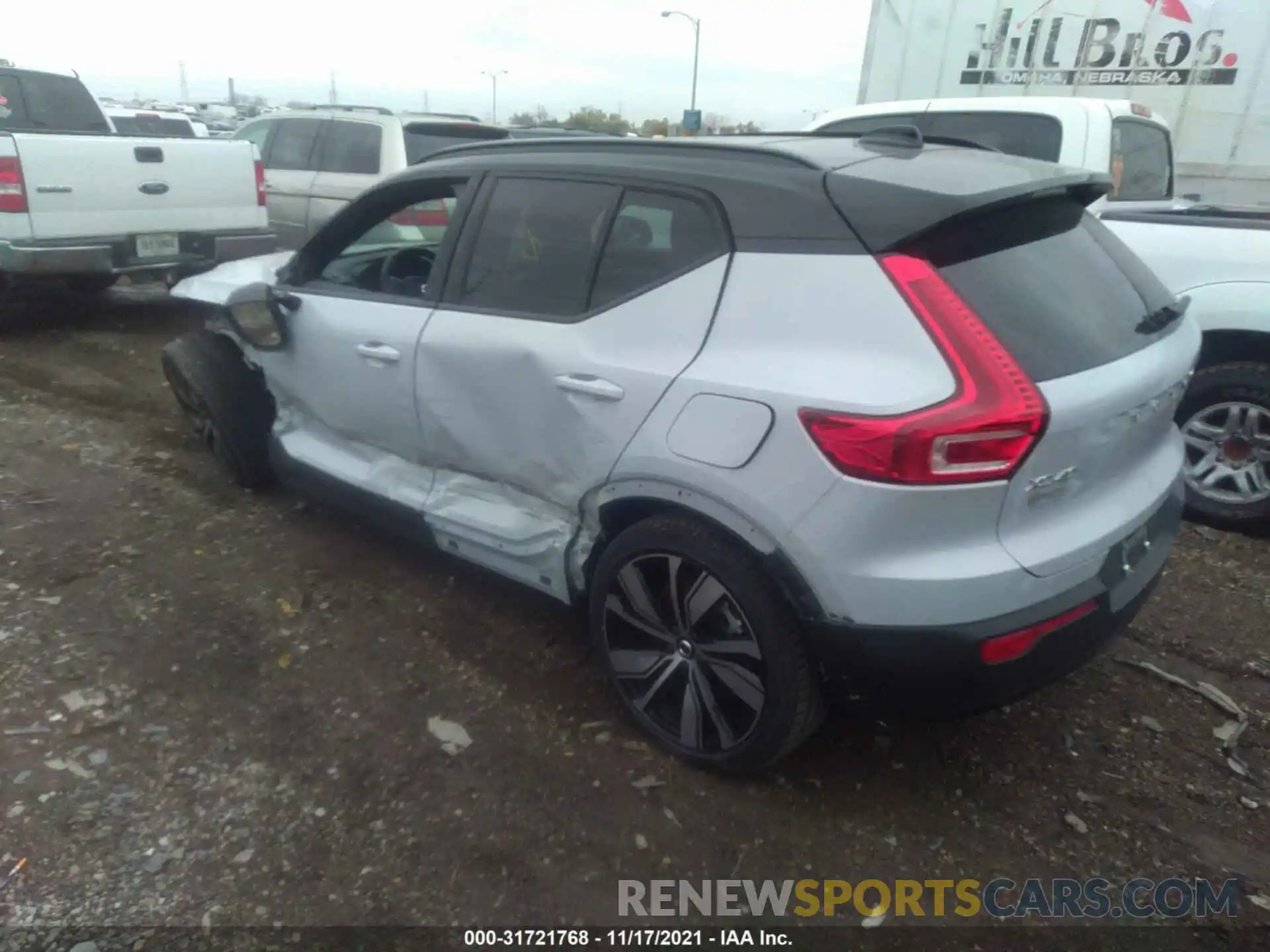 3 Photograph of a damaged car YV4ED3UR9M2450080 VOLVO XC40 2021