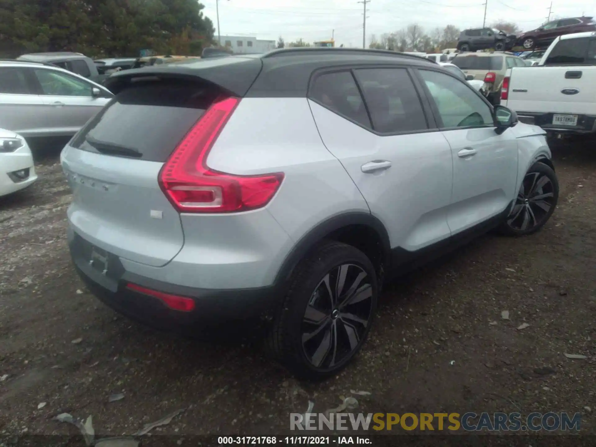 4 Photograph of a damaged car YV4ED3UR9M2450080 VOLVO XC40 2021