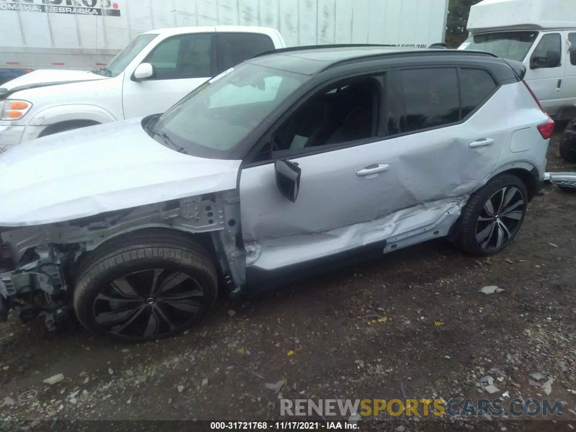 6 Photograph of a damaged car YV4ED3UR9M2450080 VOLVO XC40 2021