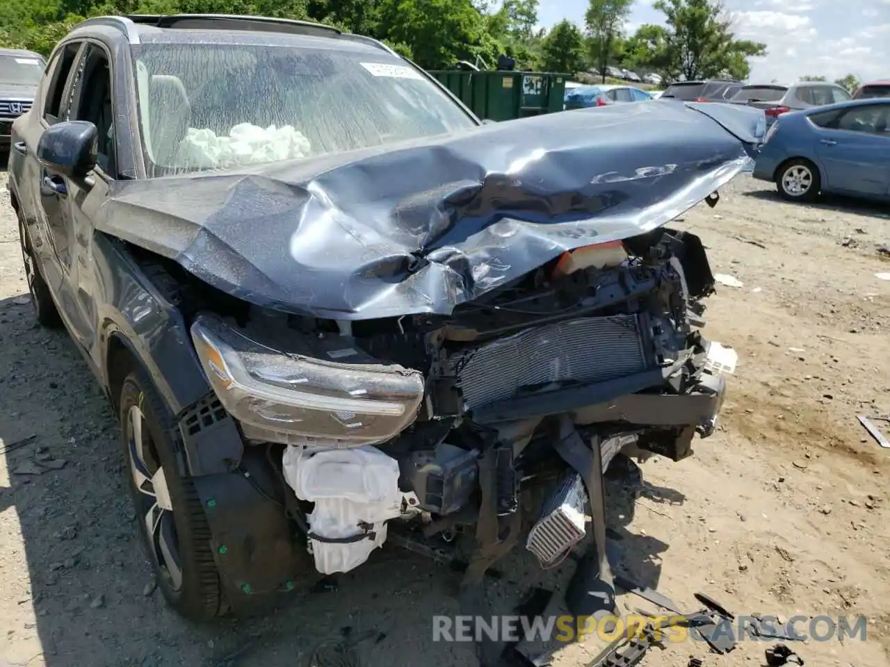 9 Photograph of a damaged car YV4162UK5N2650073 VOLVO XC40 2022