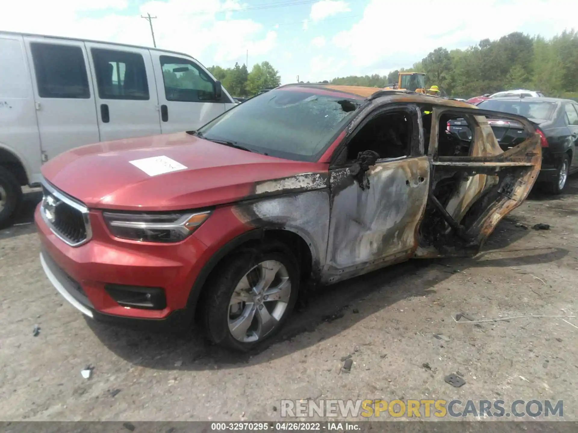 2 Photograph of a damaged car YV4162UK5N2747158 VOLVO XC40 2022