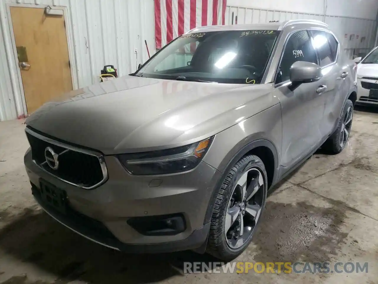 2 Photograph of a damaged car YV4162UK6N2655928 VOLVO XC40 2022