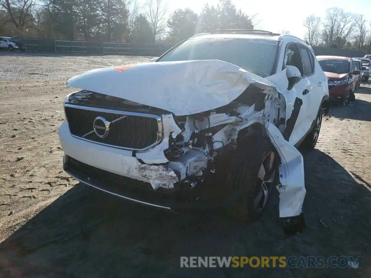 2 Photograph of a damaged car YV4162UK7N2650270 VOLVO XC40 2022