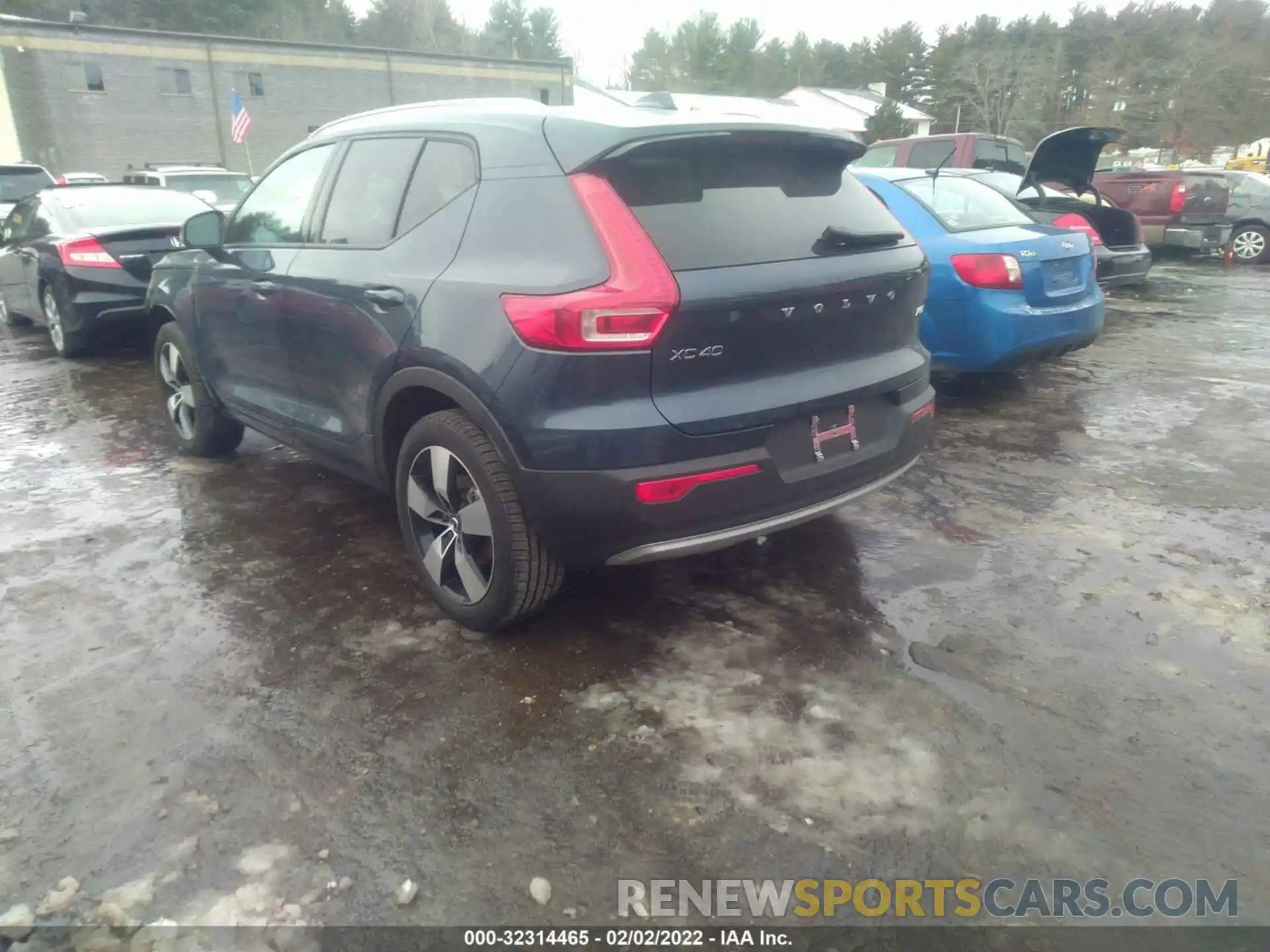 3 Photograph of a damaged car YV4162UK7N2654755 VOLVO XC40 2022