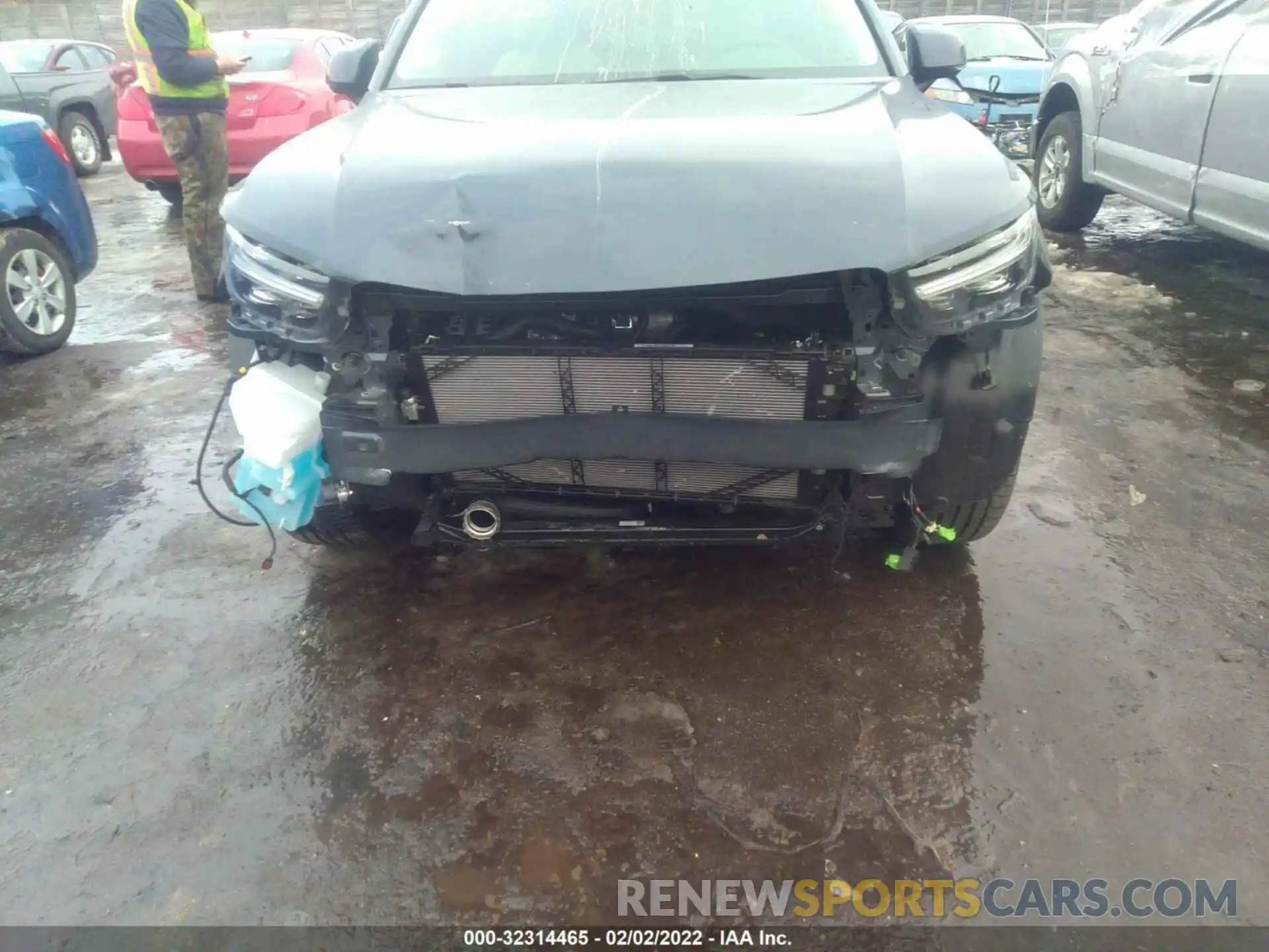 6 Photograph of a damaged car YV4162UK7N2654755 VOLVO XC40 2022