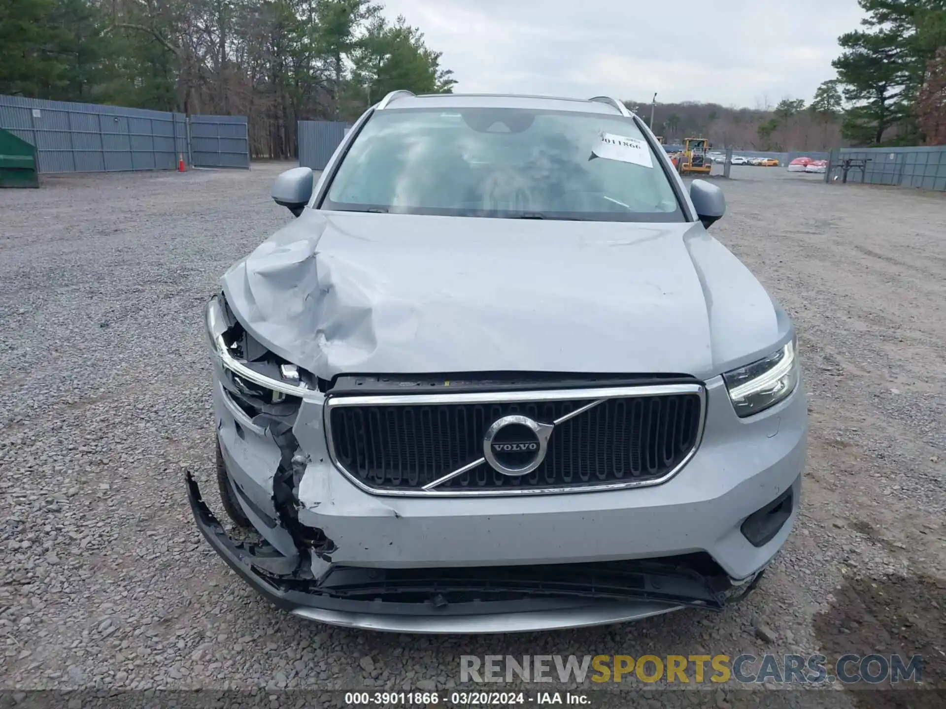 12 Photograph of a damaged car YV4162UKXN2789258 VOLVO XC40 2022