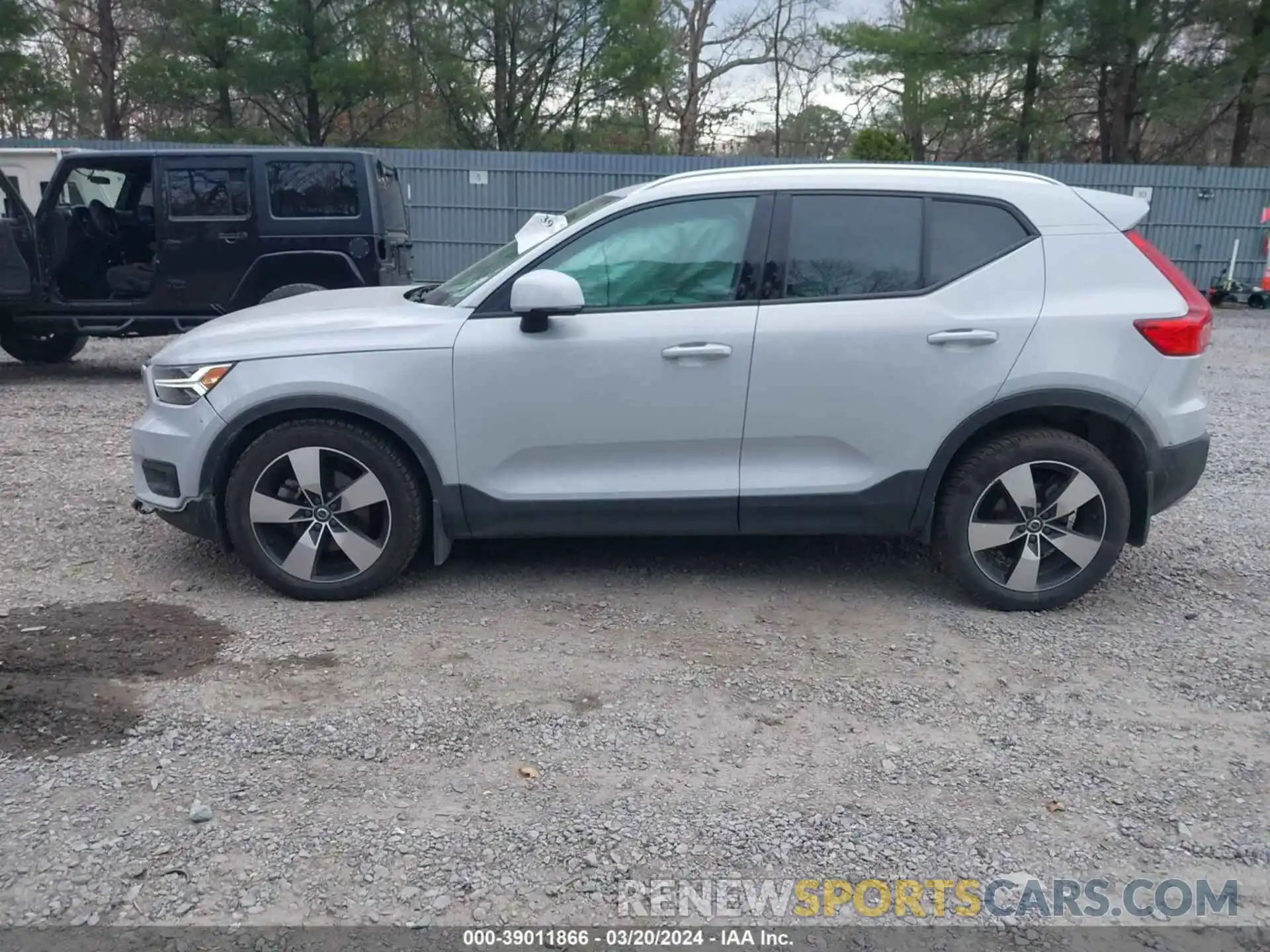 14 Photograph of a damaged car YV4162UKXN2789258 VOLVO XC40 2022