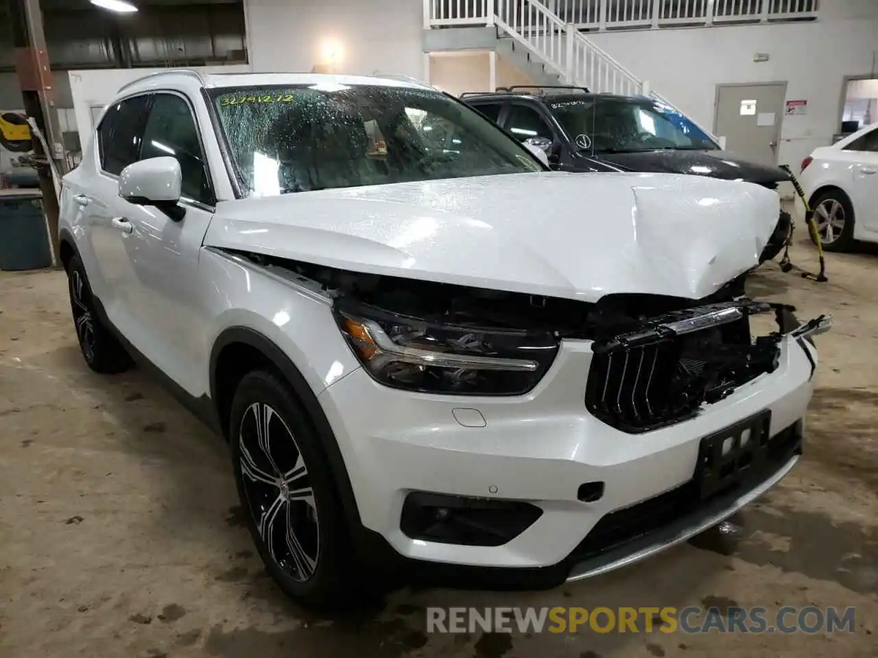 1 Photograph of a damaged car YV4162UL0N2649034 VOLVO XC40 2022