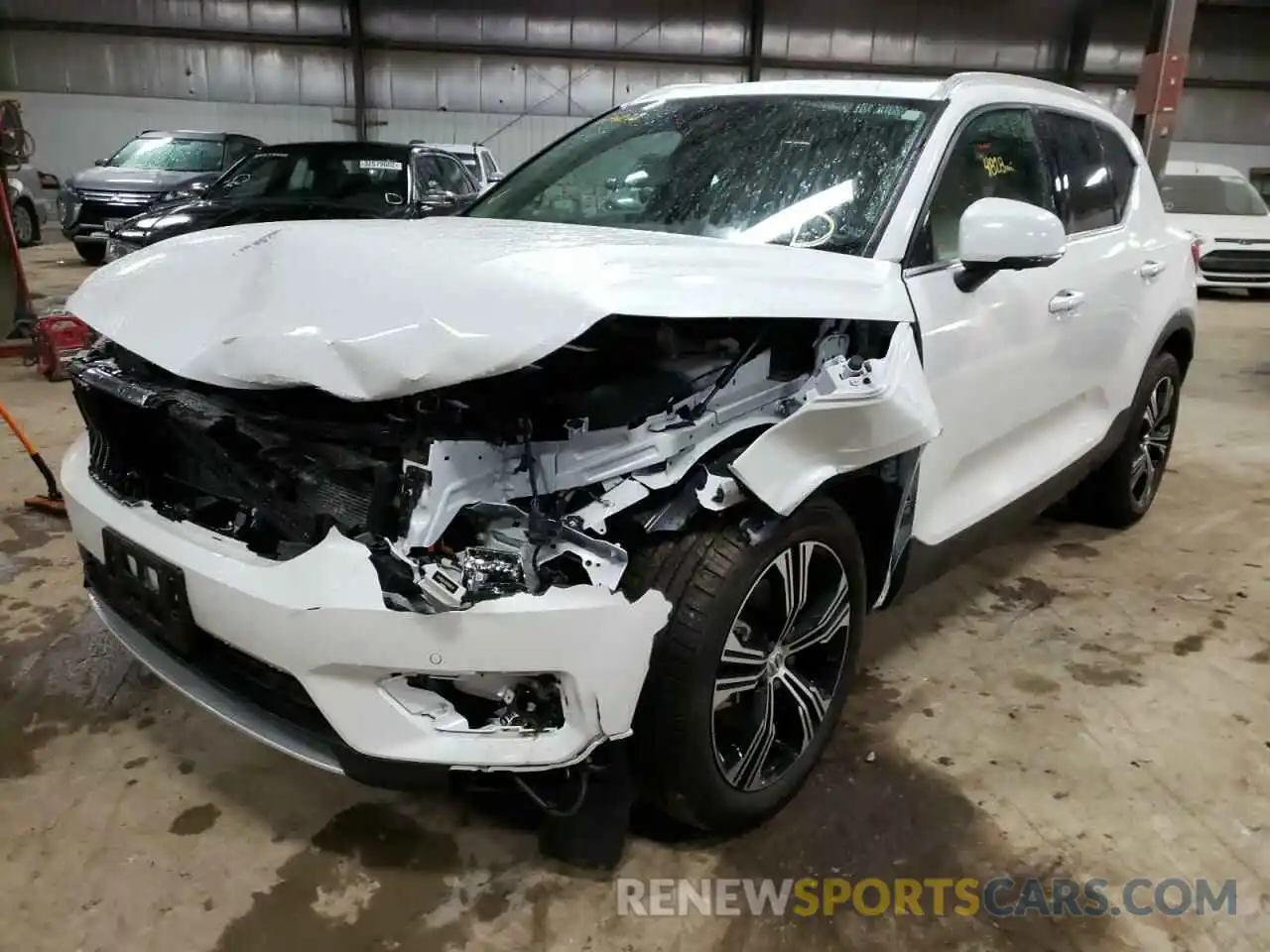 2 Photograph of a damaged car YV4162UL0N2649034 VOLVO XC40 2022