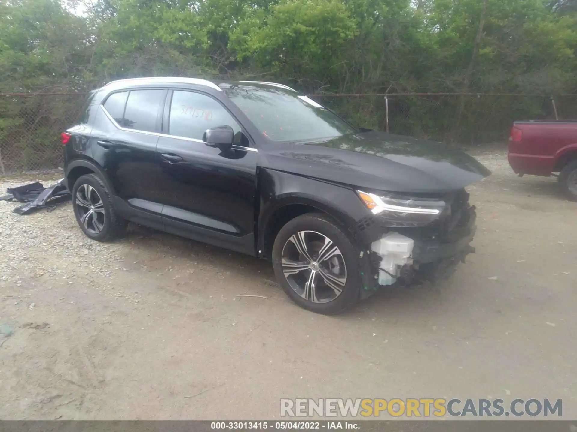 1 Photograph of a damaged car YV4162UL1N2662147 VOLVO XC40 2022