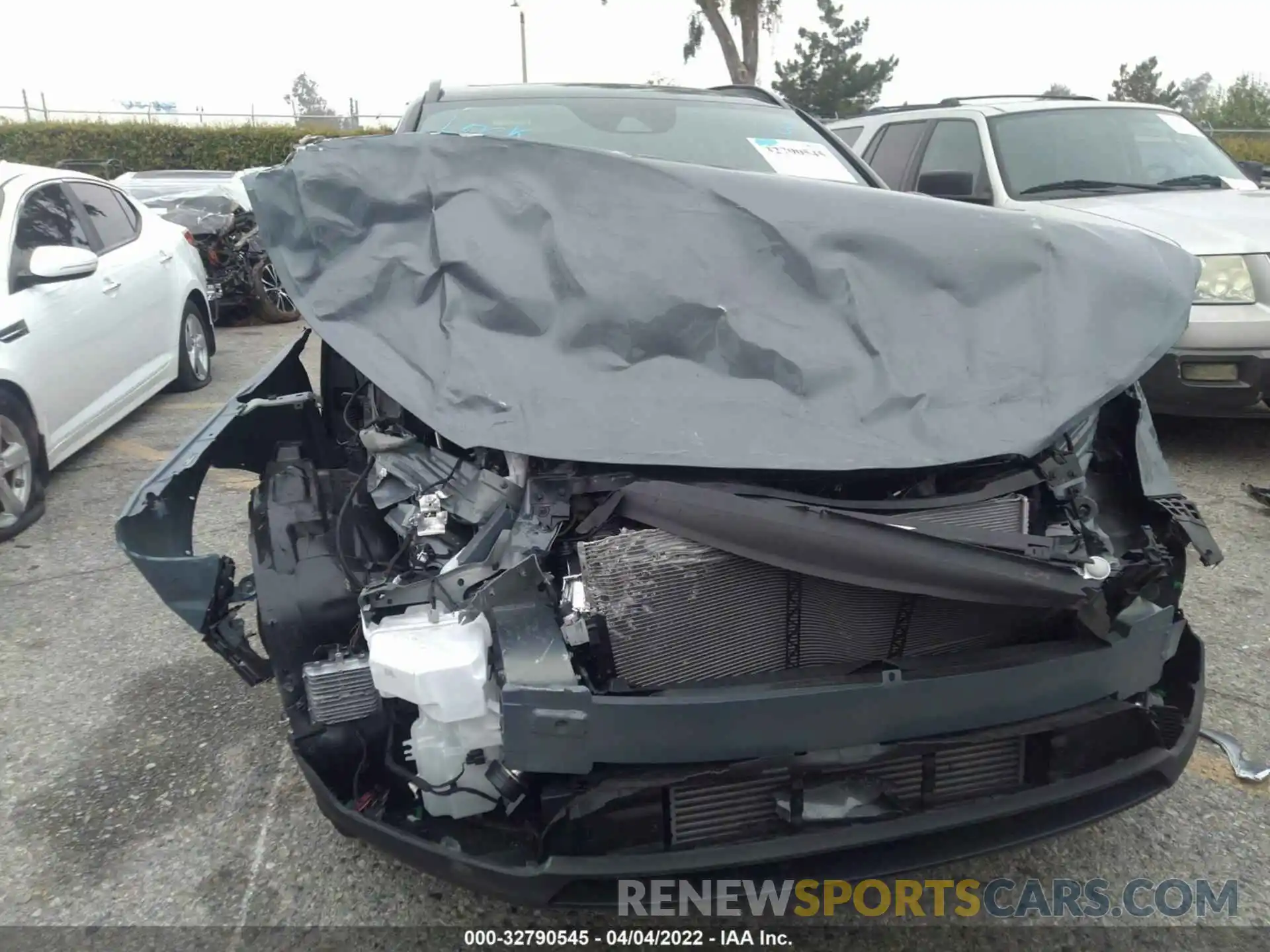 6 Photograph of a damaged car YV4162UM0N2665114 VOLVO XC40 2022