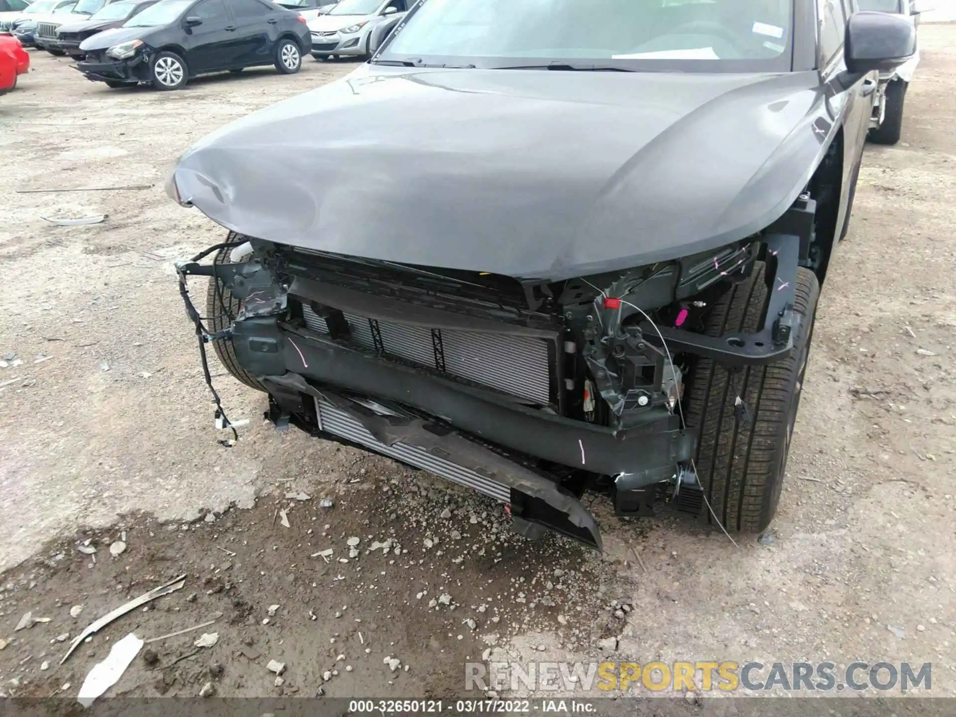 6 Photograph of a damaged car YV4162UM2N2695912 VOLVO XC40 2022