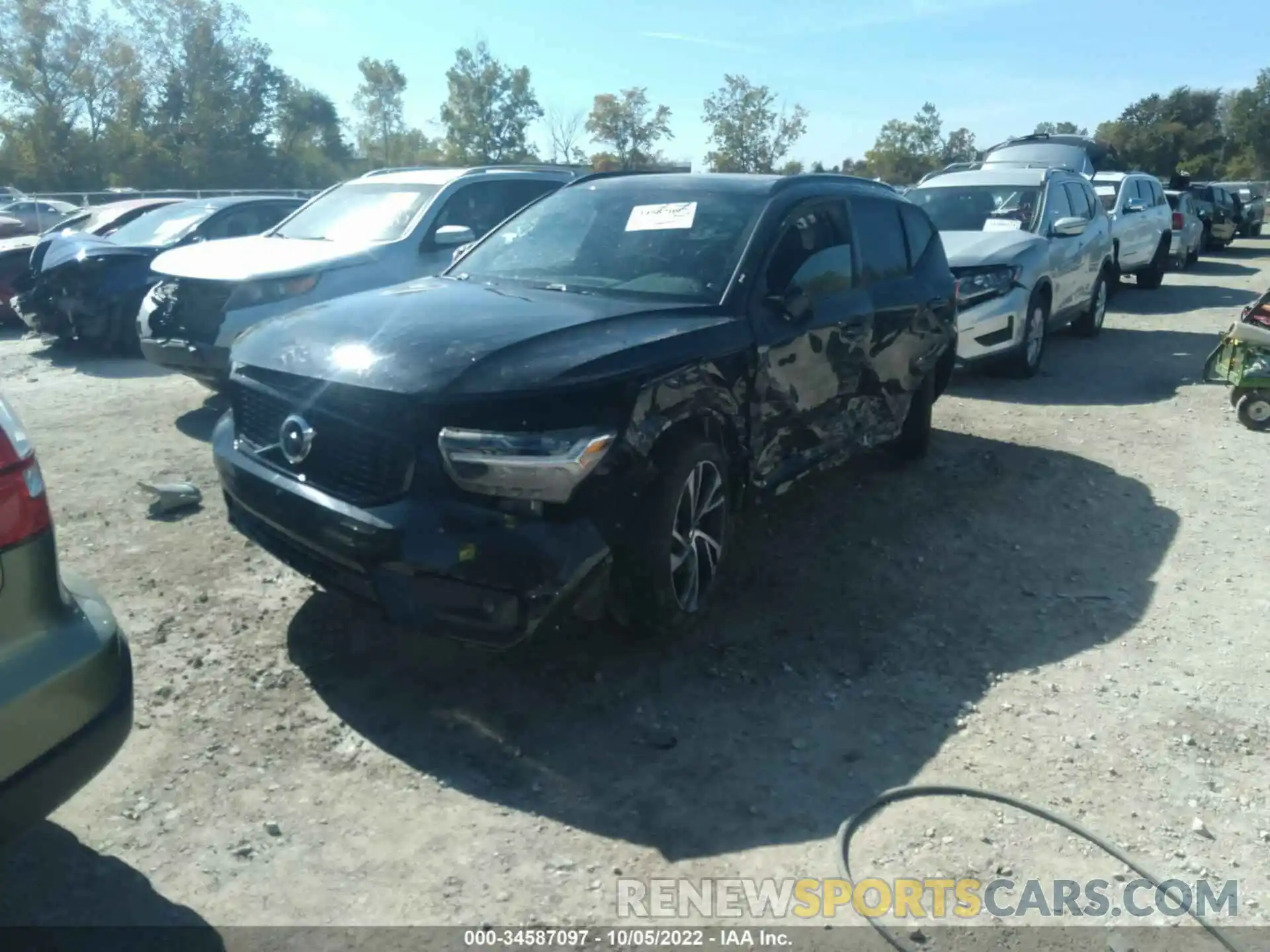 2 Photograph of a damaged car YV4162UM4N2722267 VOLVO XC40 2022