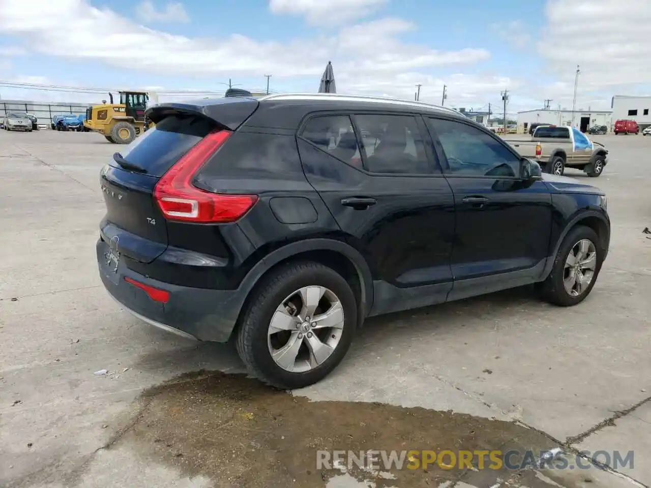 3 Photograph of a damaged car YV4AC2HK0N2733767 VOLVO XC40 2022