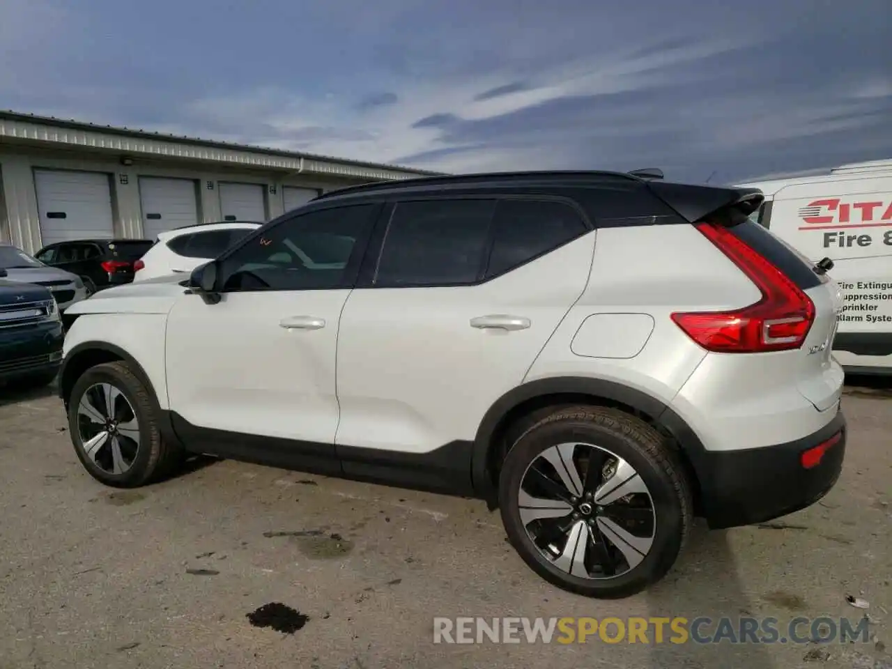 2 Photograph of a damaged car YV4ED3ULXP2067216 VOLVO XC40 2023