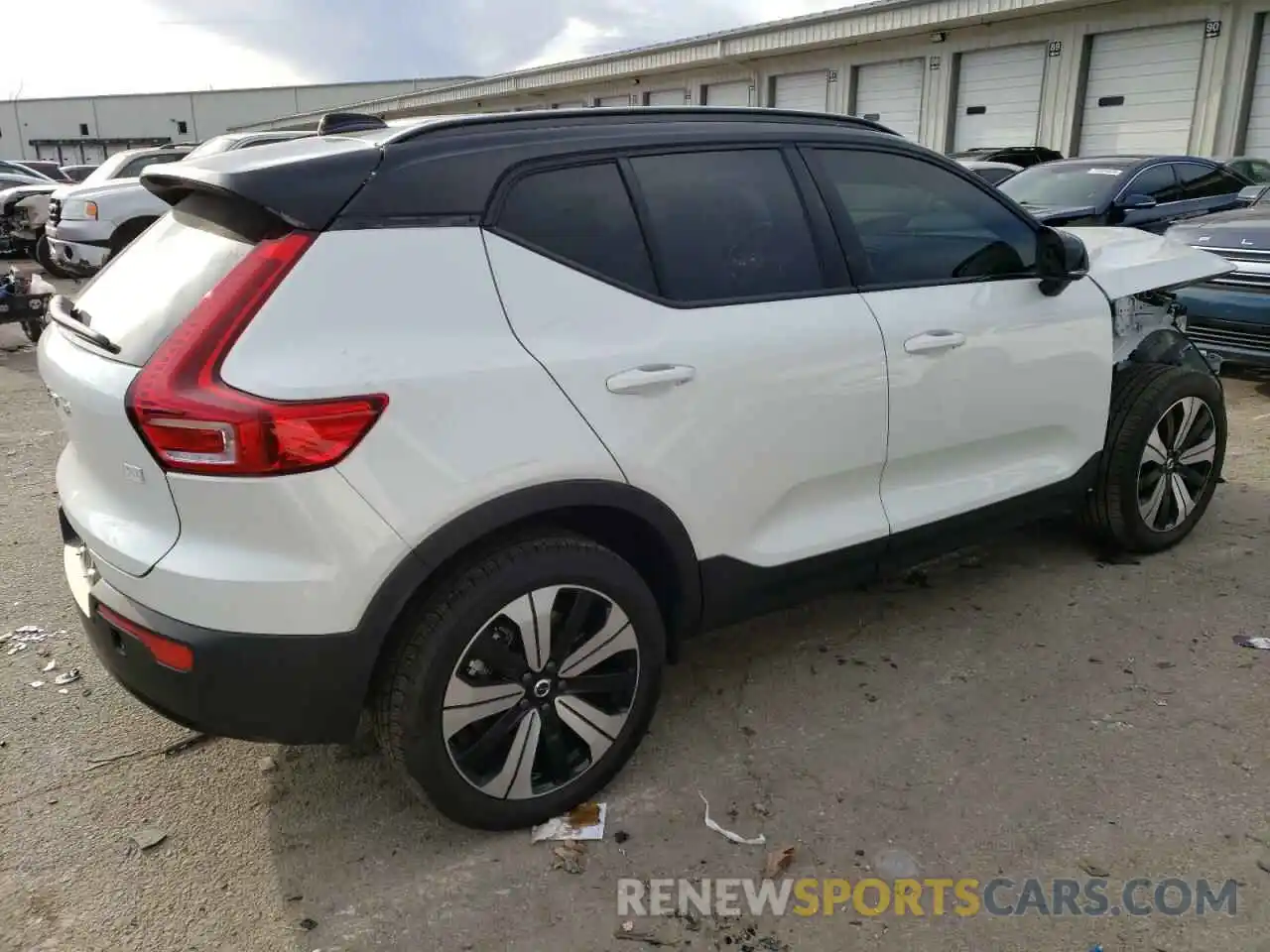 3 Photograph of a damaged car YV4ED3ULXP2067216 VOLVO XC40 2023