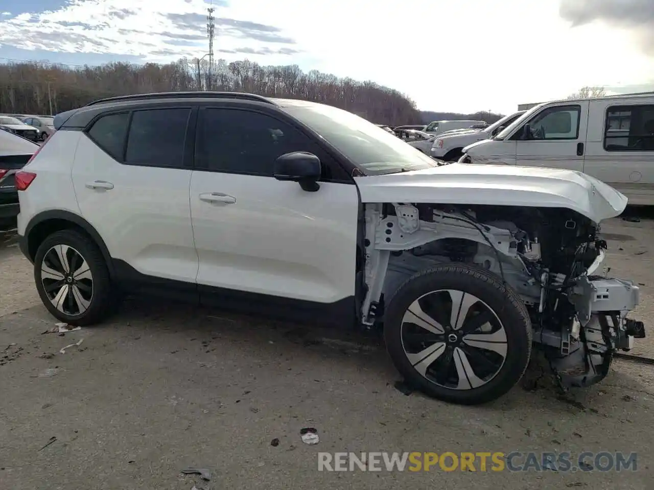 4 Photograph of a damaged car YV4ED3ULXP2067216 VOLVO XC40 2023